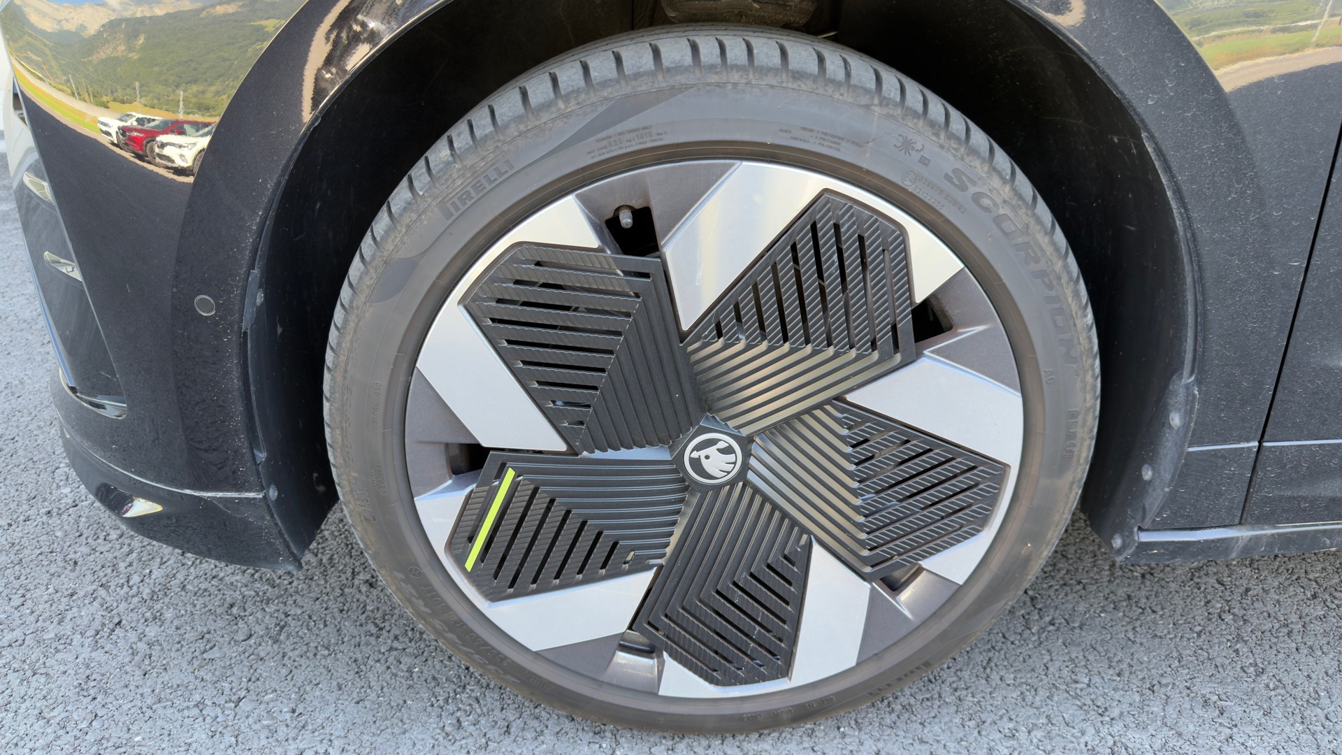 SKODA Enyaq RS 4x4-image-3
