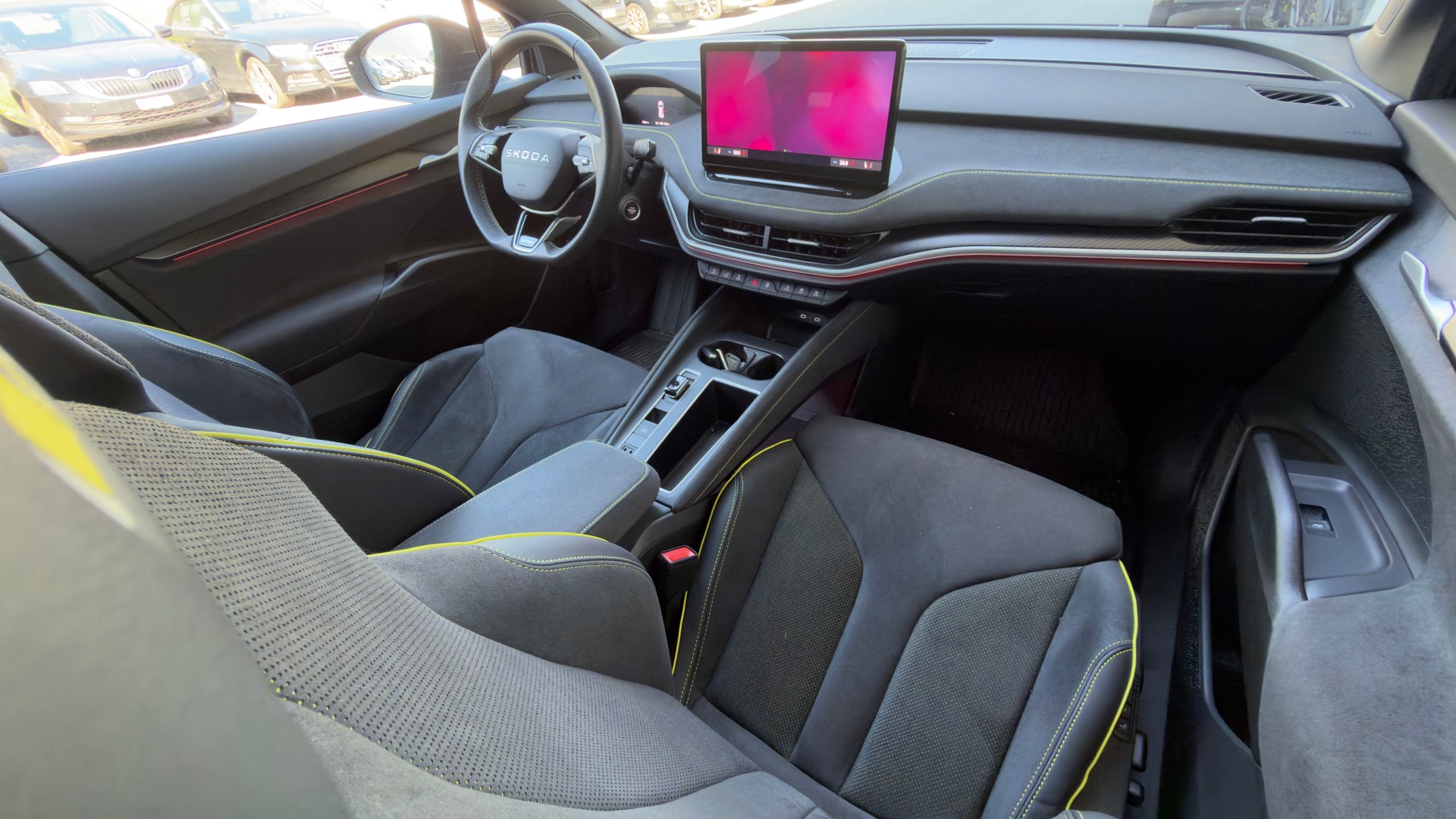 SKODA Enyaq RS 4x4-image-9
