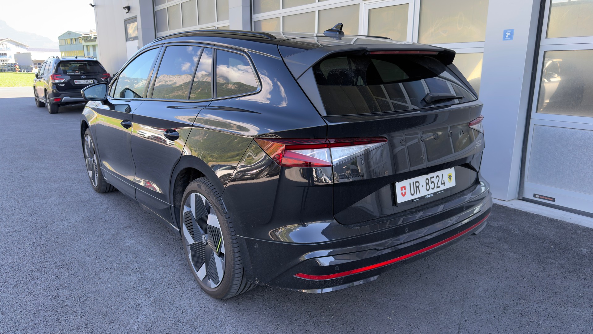 SKODA Enyaq RS 4x4-image-1