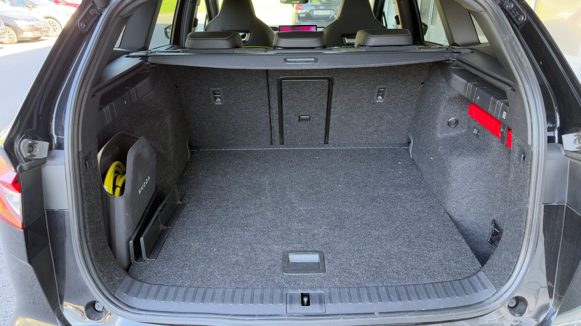 SKODA Enyaq RS 4x4-image-4
