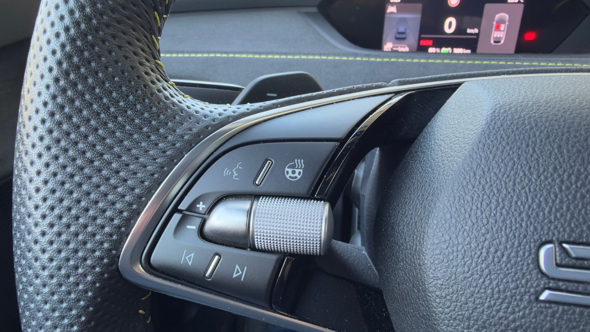 SKODA Enyaq RS 4x4-image-6