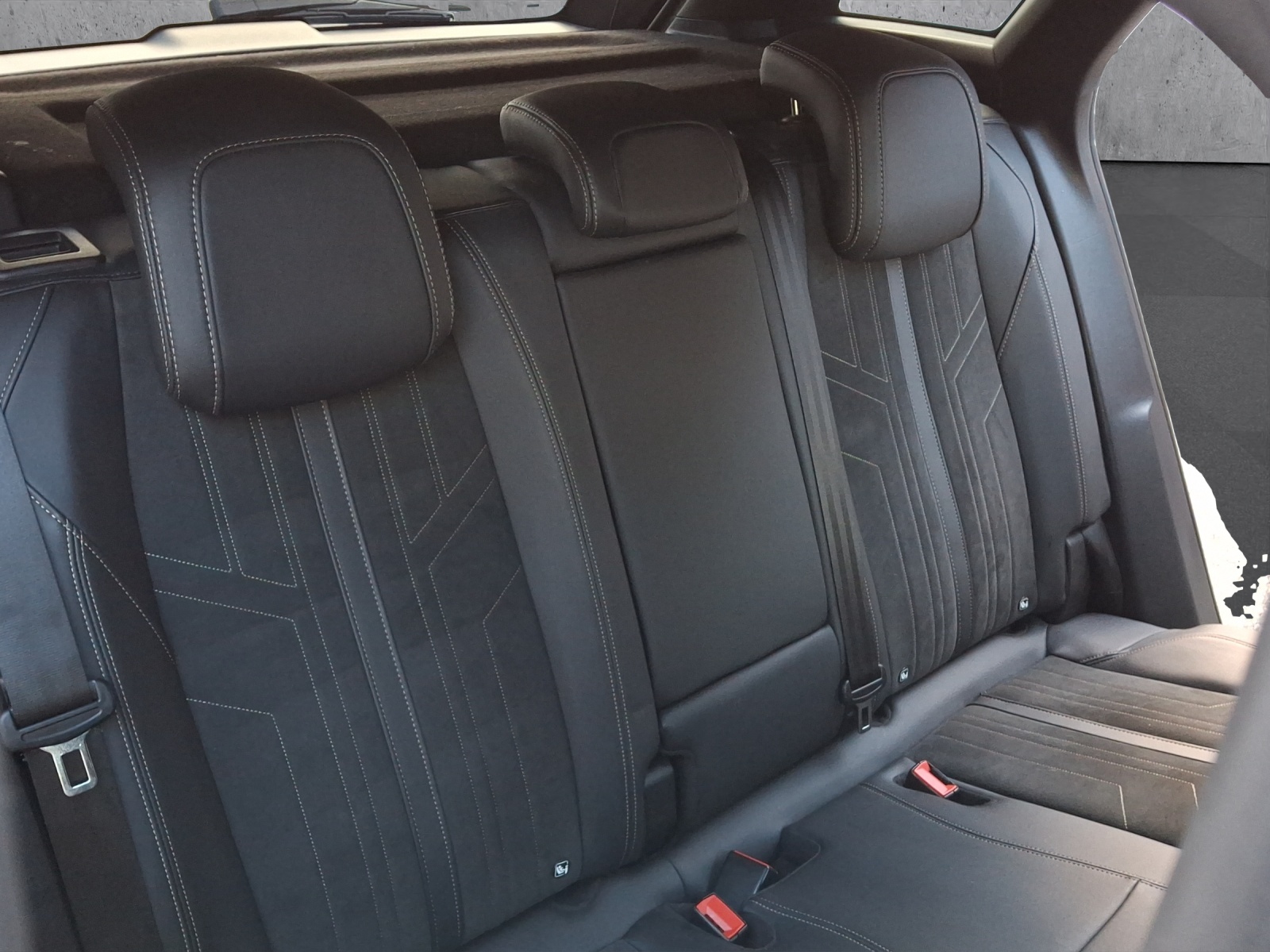 Image PEUGEOT 3008 3008 1.6 Plug-in Hybrid4 GT Pack