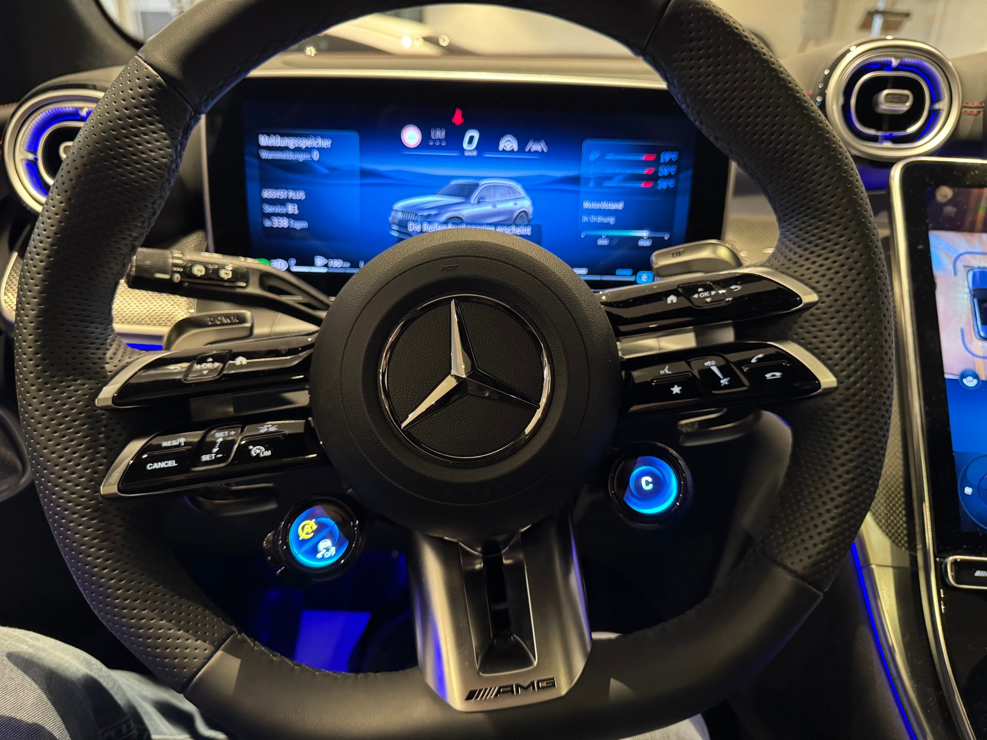 MERCEDES-BENZ GLC 43 AMG Executive Edition 4matic-image-17