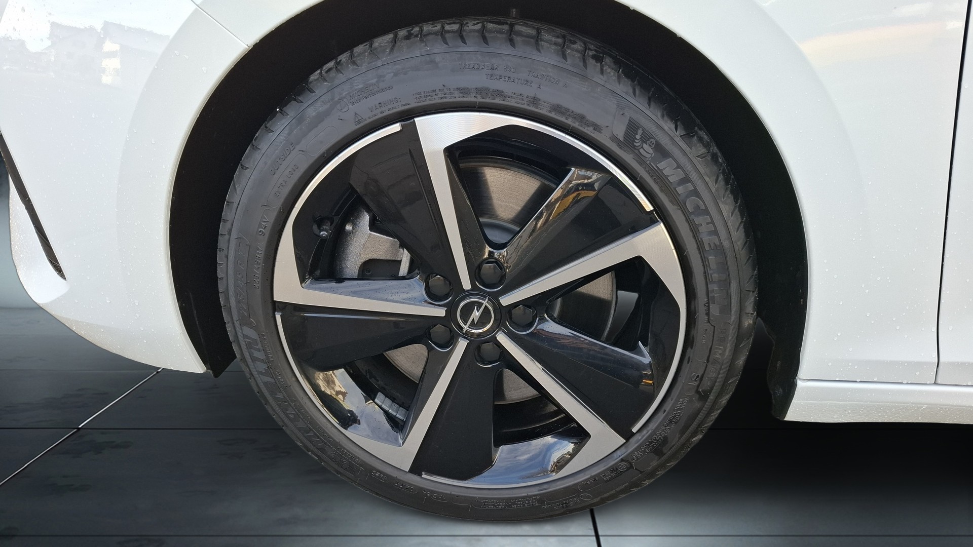 OPEL Astra Sports Tourer 1.6 PHEV Turbo Swiss Plus A-image-6