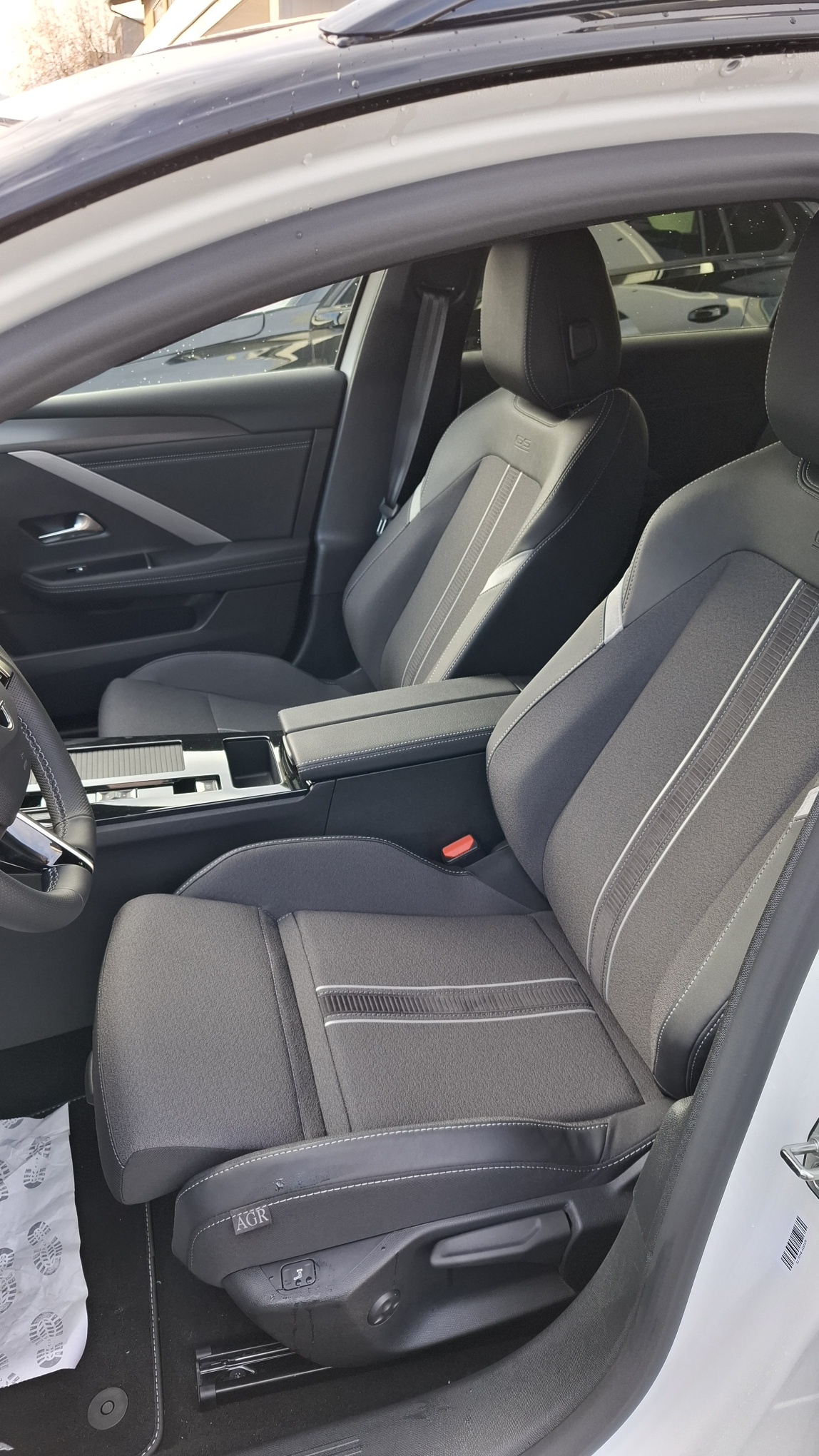 OPEL Astra Sports Tourer 1.6 PHEV Turbo Swiss Plus A-image-7