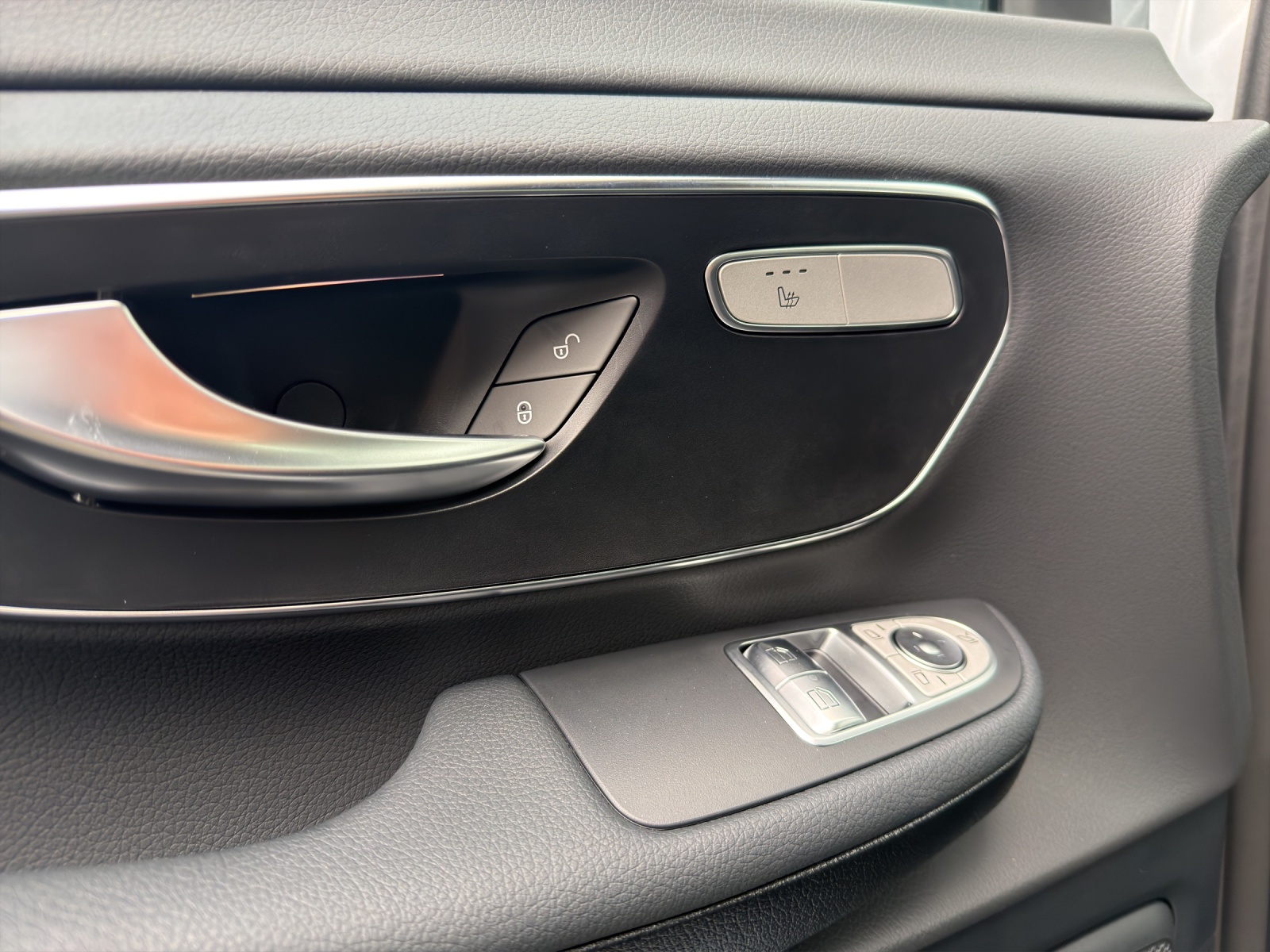 MERCEDES-BENZ V 250 d lang Style 9G-Tronic-image-11