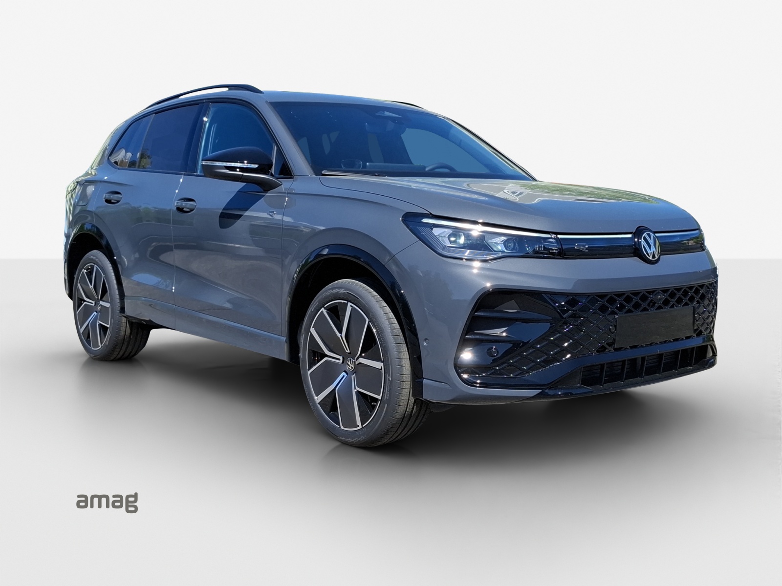 VW Tiguan 2.0 TSI DSG R-Line 4Motion-image-5