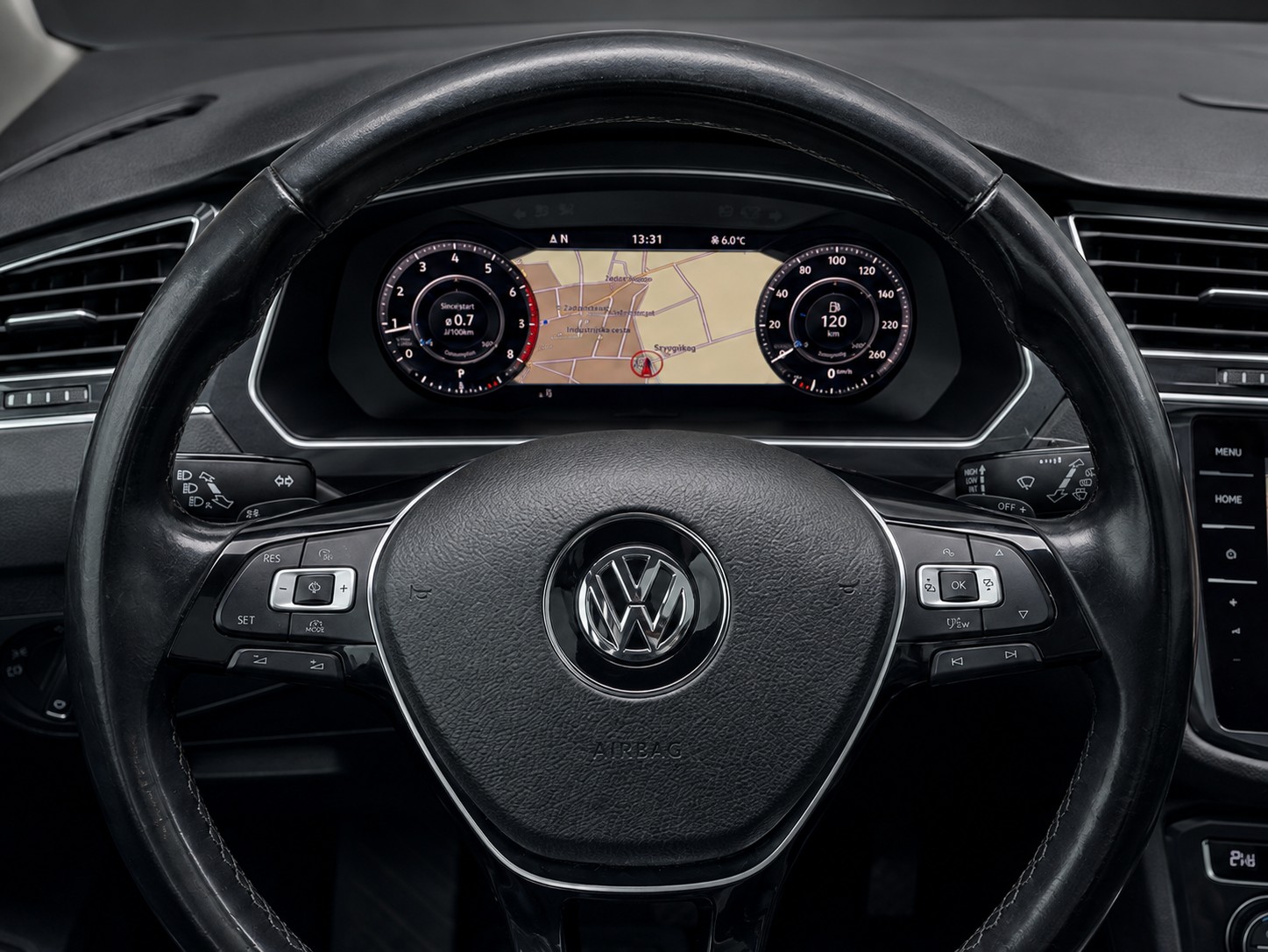 VW Tiguan 2.0TSI Highline 4Motion DSG-image-13