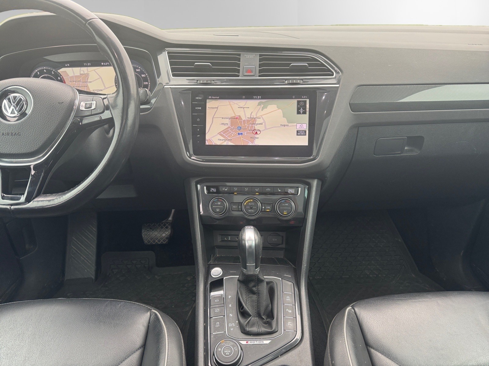 VW Tiguan 2.0TSI Highline 4Motion DSG-image-11