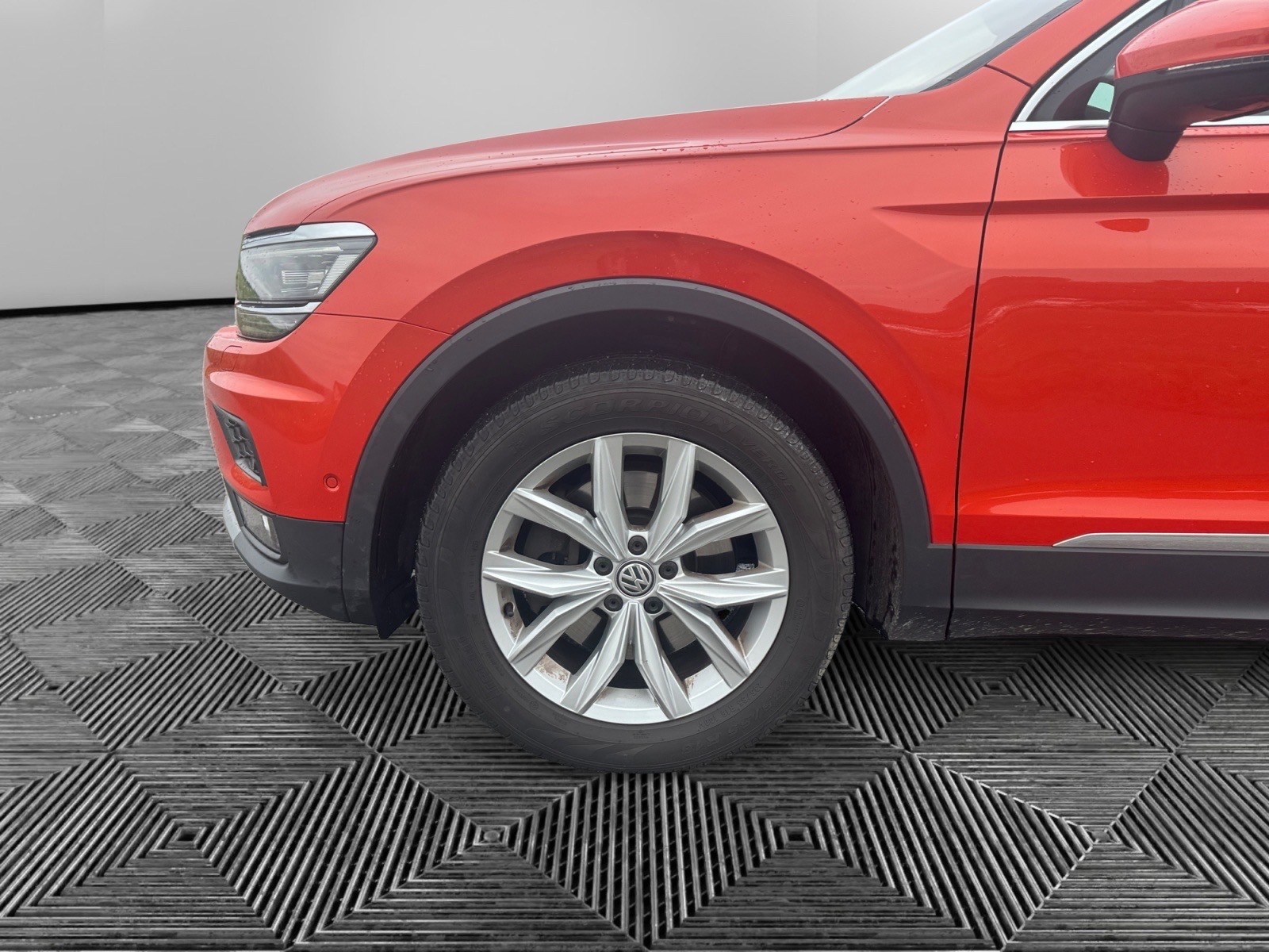 VW Tiguan 2.0TSI Highline 4Motion DSG-image-9