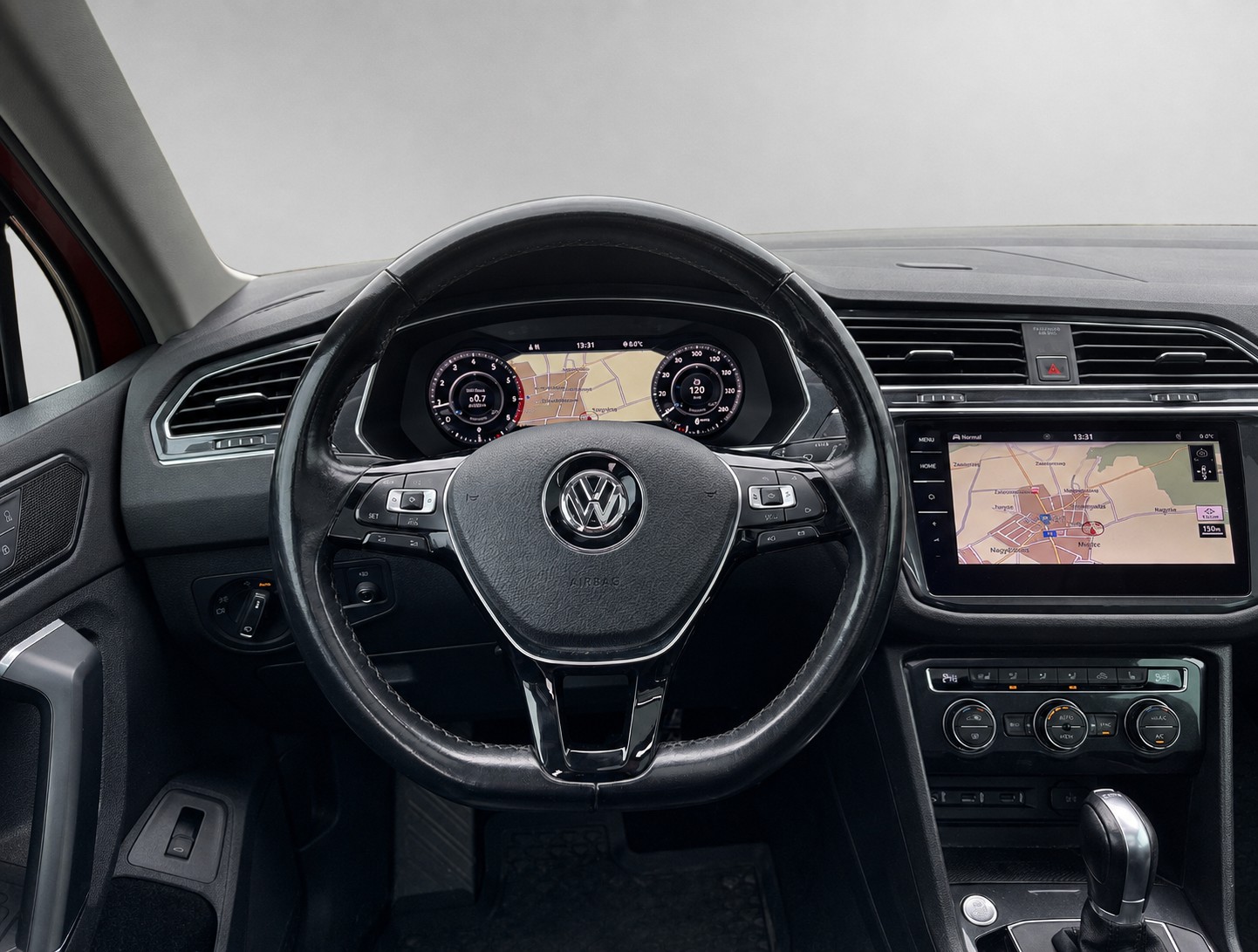 VW Tiguan 2.0TSI Highline 4Motion DSG-image-12
