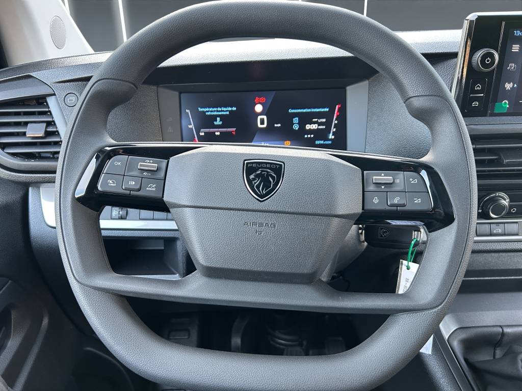 PEUGEOT Expert 2.0 BlueHDi 145 S&S Standard-image-14
