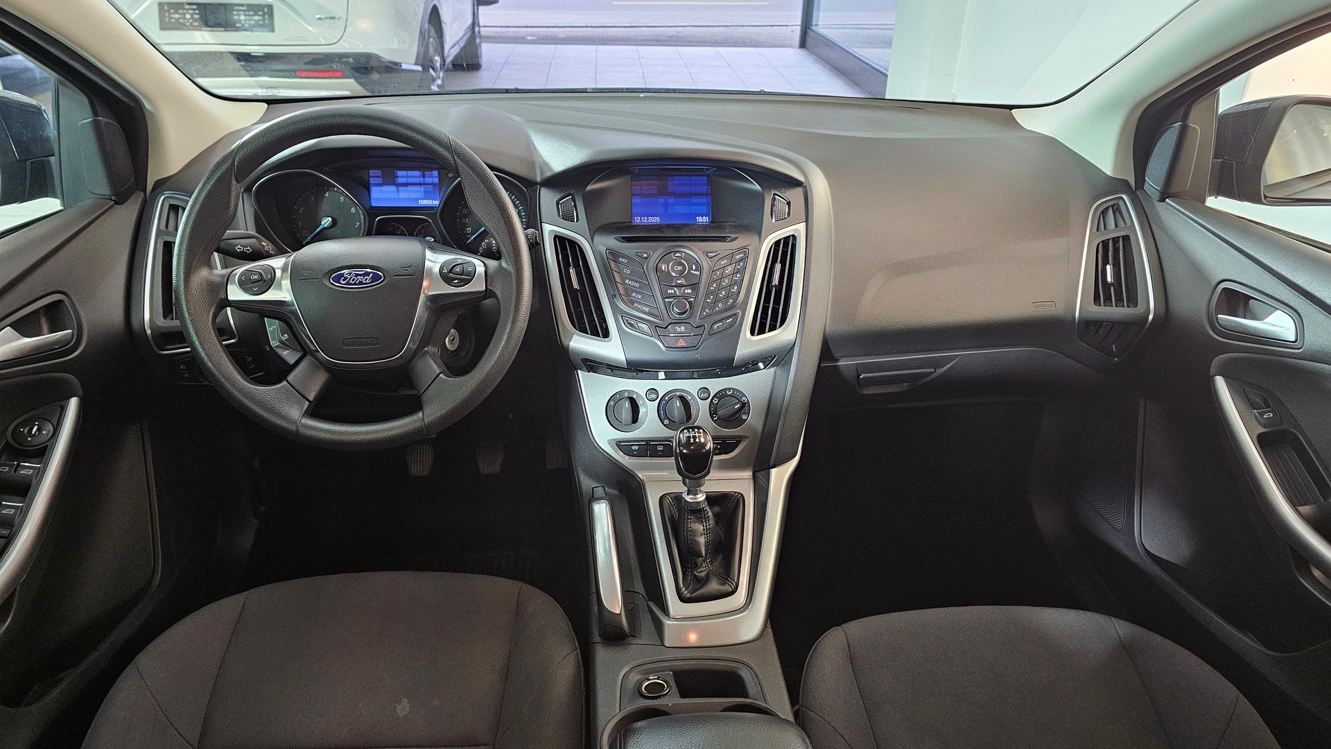 FORD Focus 1.0 SCTi Titanium-image-6
