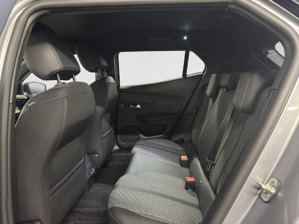 PEUGEOT 2008 Allure Premium Hybrid-image-12