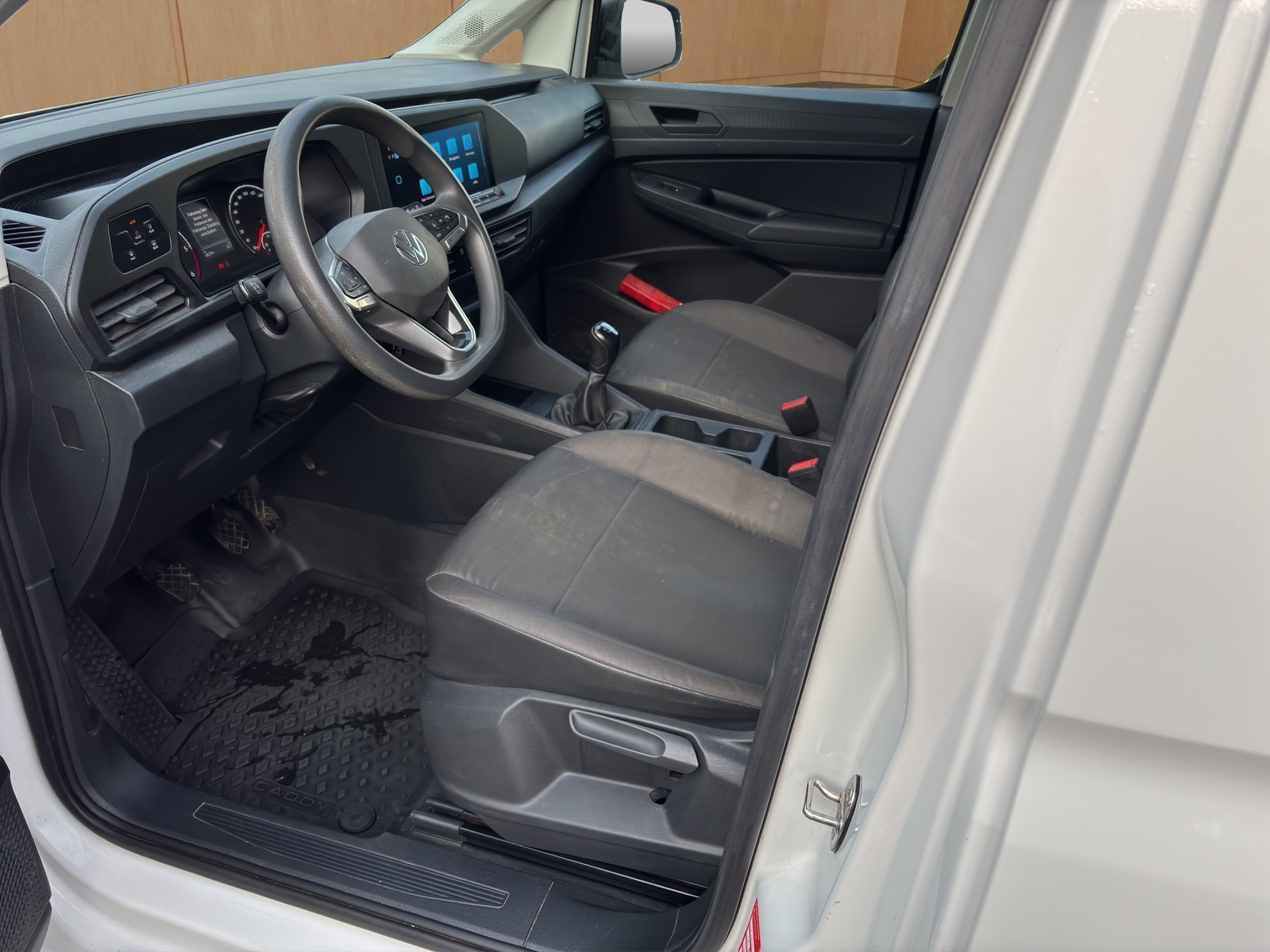 VW Caddy Cargo 2.0TDI-image-6