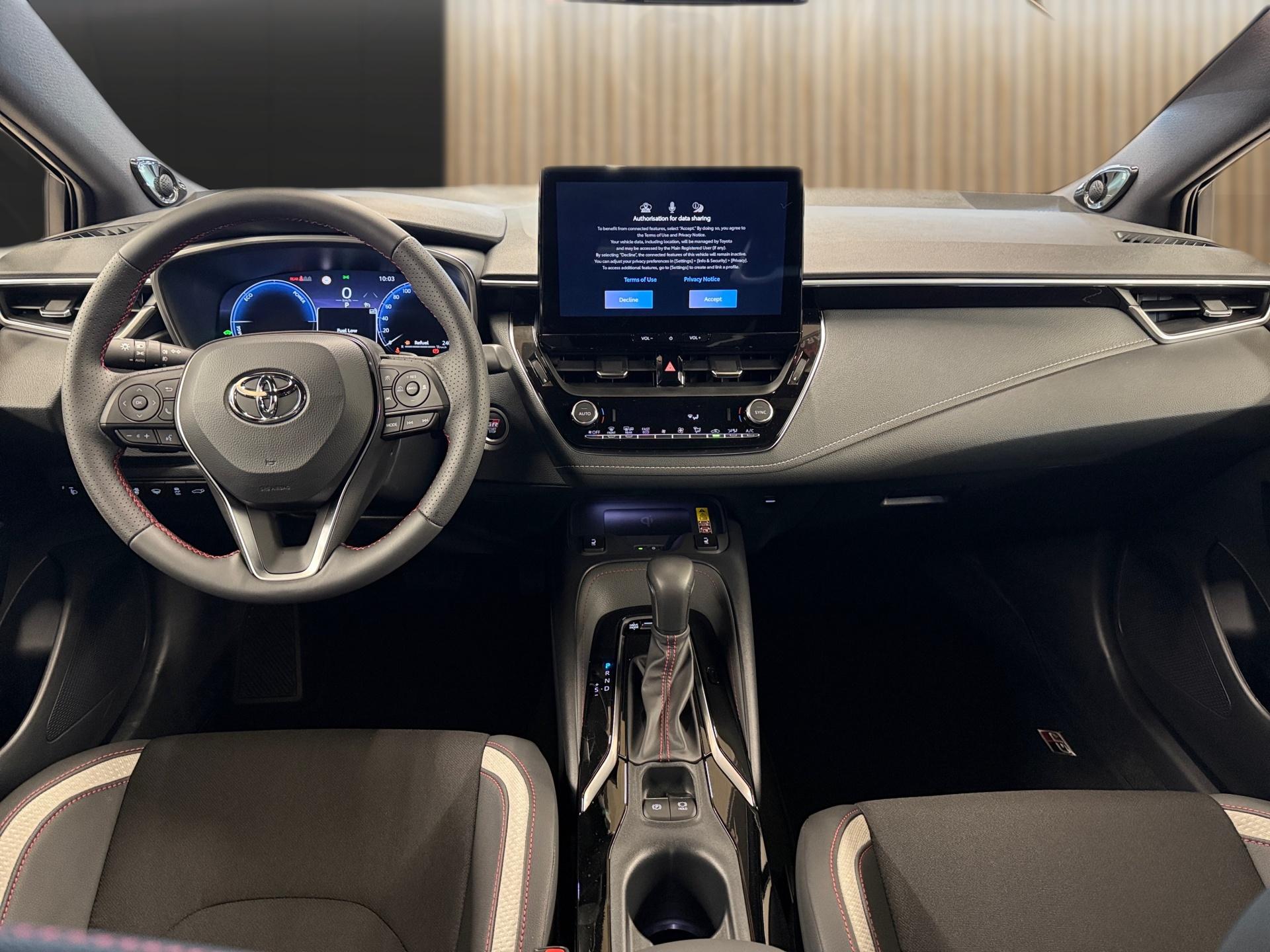 TOYOTA Corolla Touring Sports 2.0 HSD GR Sport e-CVT-image-13