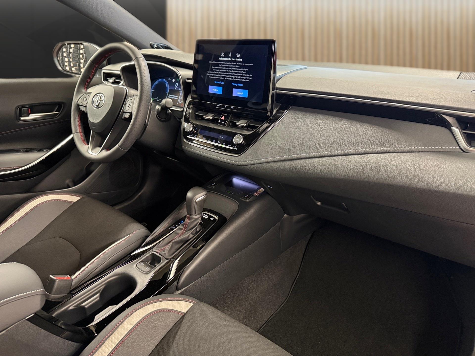TOYOTA Corolla 2.0 HSD GR Sport e- CVT-image-15