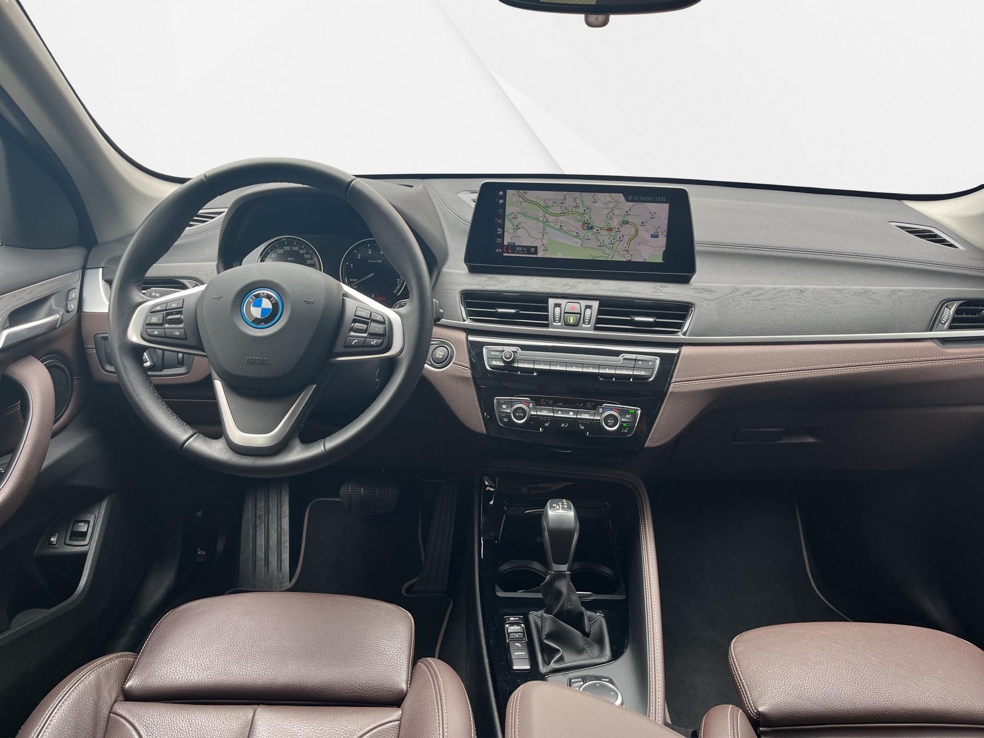 BMW X1 xDrive 25e-image-10