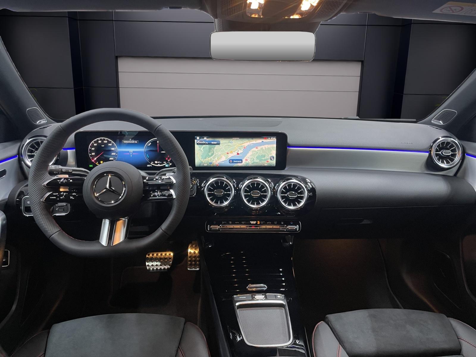 MERCEDES-BENZ A 250 e EQ Star AMG Line-image-4