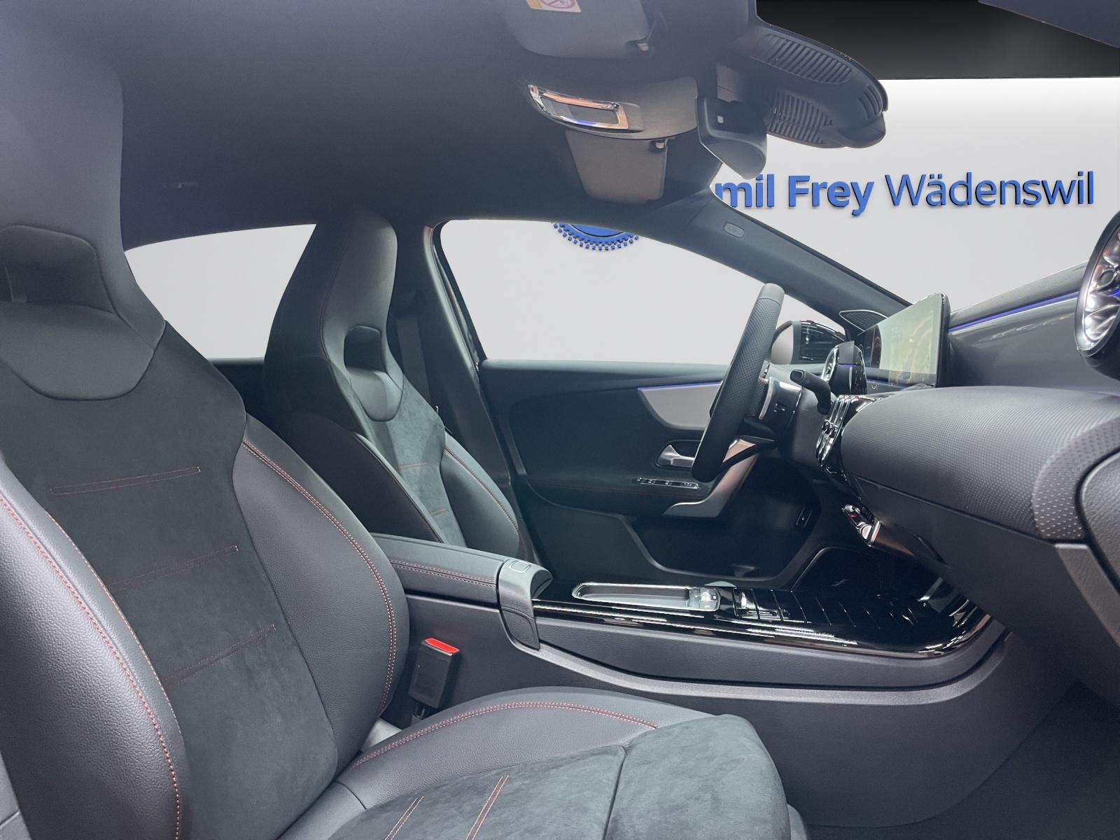 MERCEDES-BENZ A 250 e EQ Star AMG Line-image-5