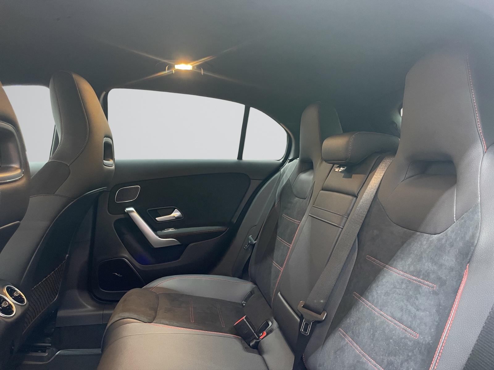 MERCEDES-BENZ A 250 e EQ Star AMG Line-image-7