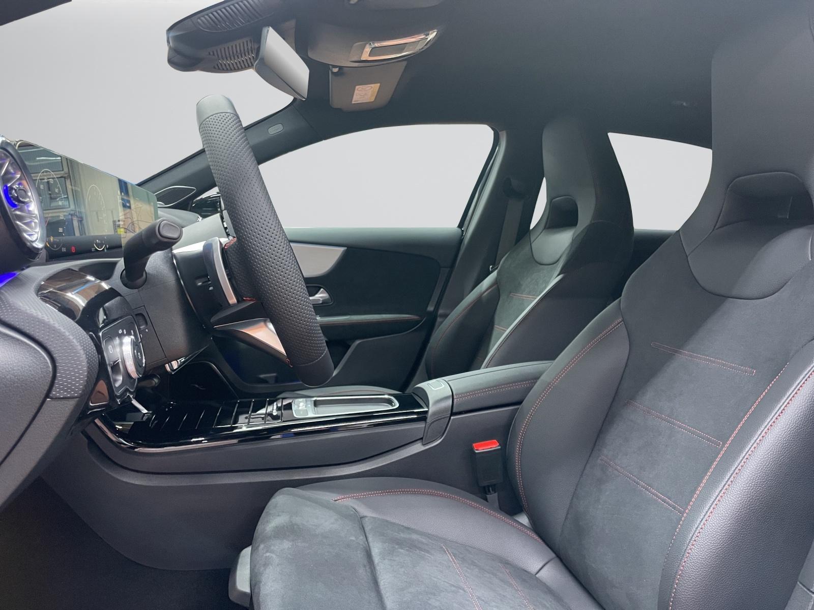 MERCEDES-BENZ A 250 e EQ Star AMG Line-image-3