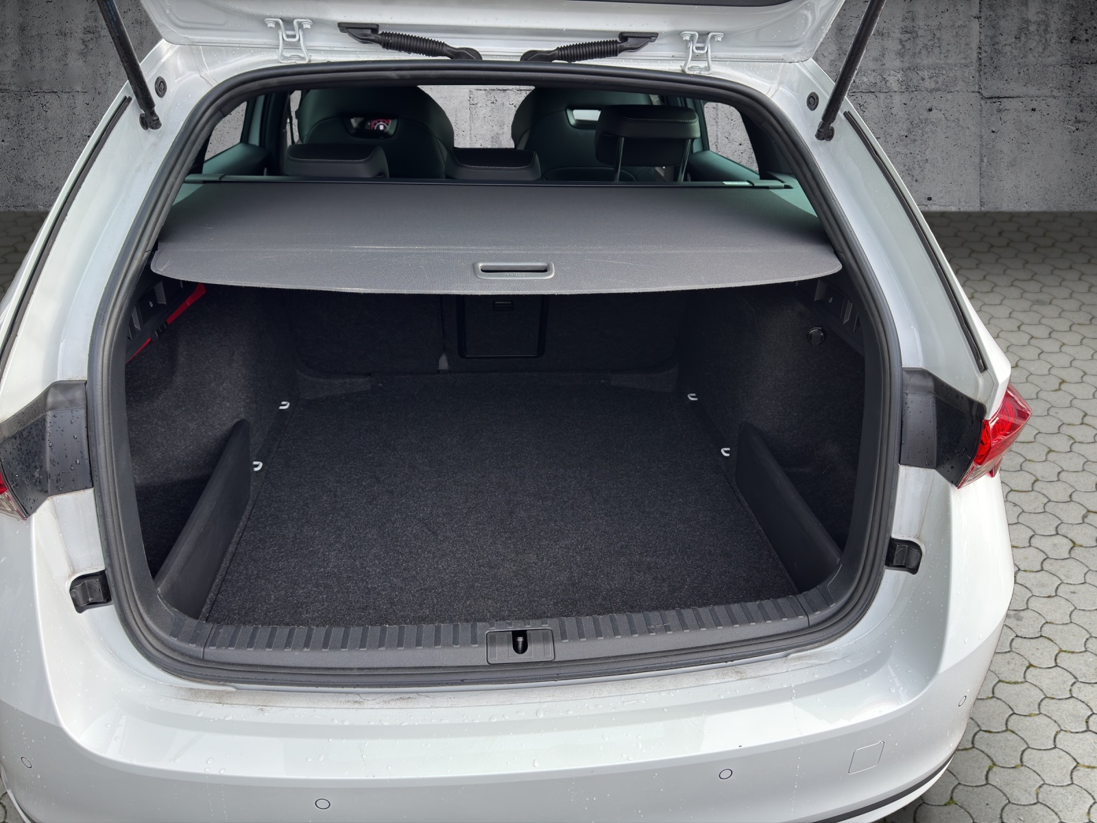 SKODA Octavia Combi 1.5 TSI mHEV DSG Sport Line-image-15