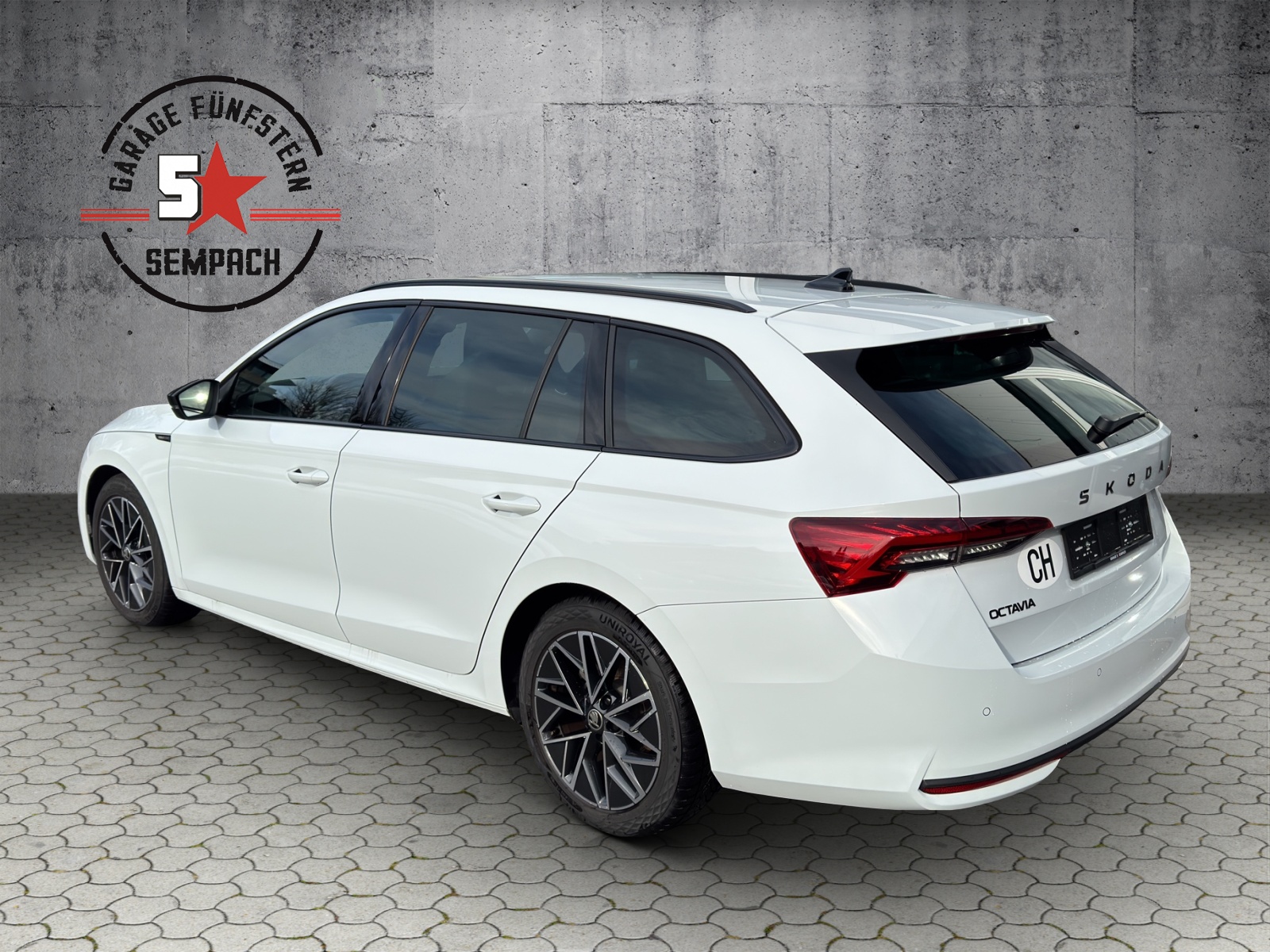 SKODA Octavia Combi 1.5 TSI mHEV DSG Sport Line-image-2