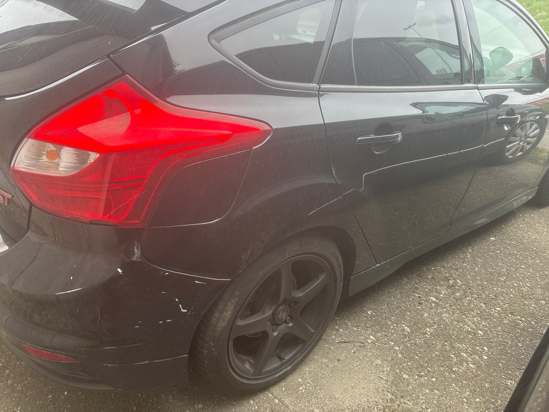 FORD Focus 2.0 SCTi ST-3-image-6