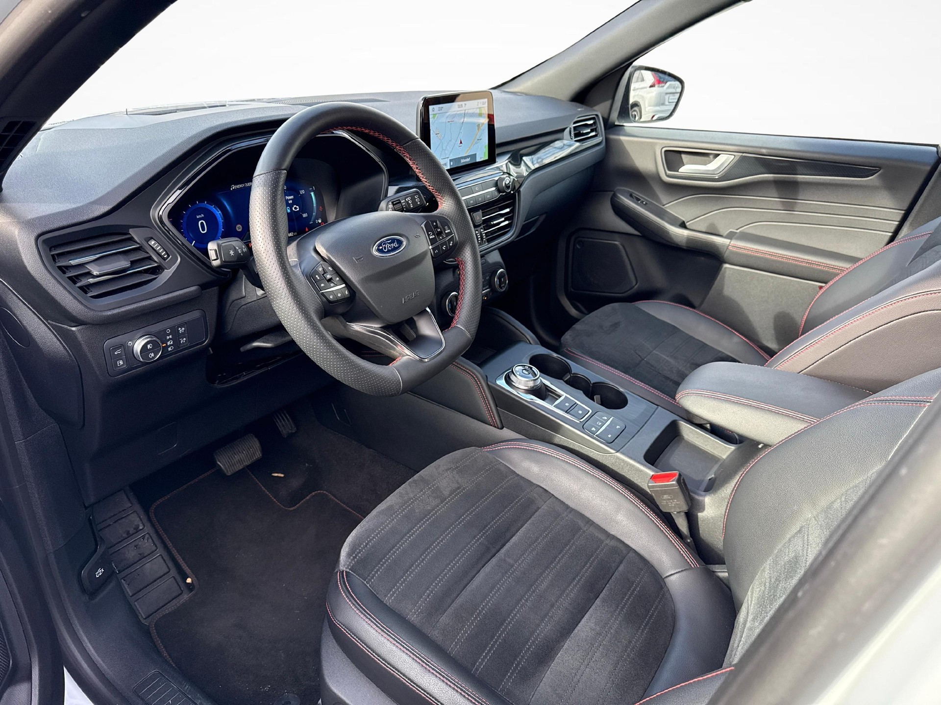 FORD Kuga 2.5 Plug-in Hybrid ST-Line X-image-9