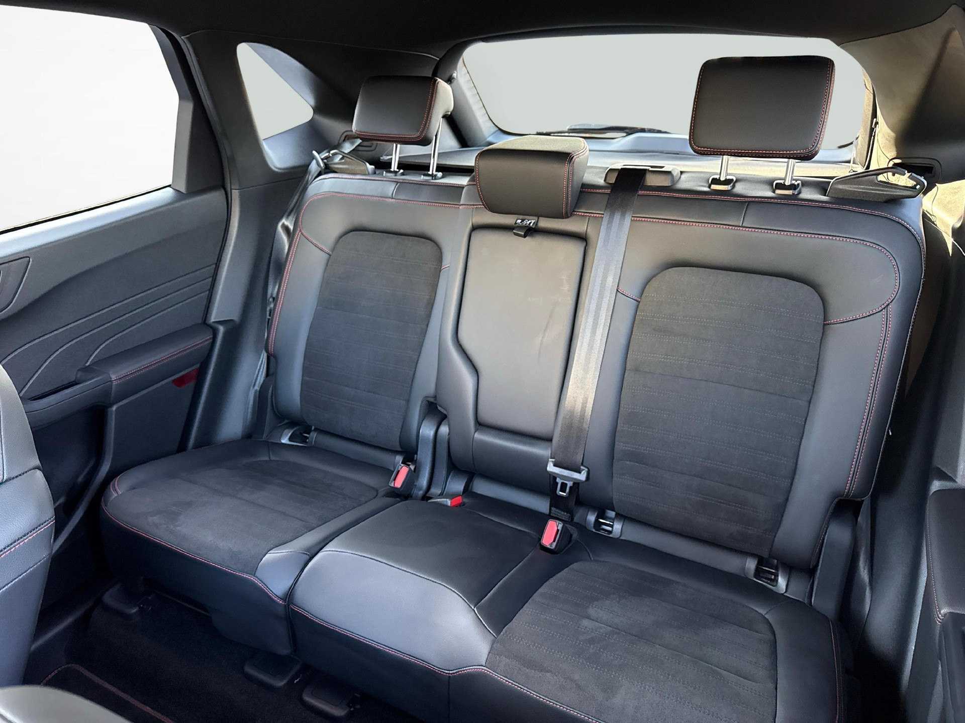 FORD Kuga 2.5 Plug-in Hybrid ST-Line X-image-15