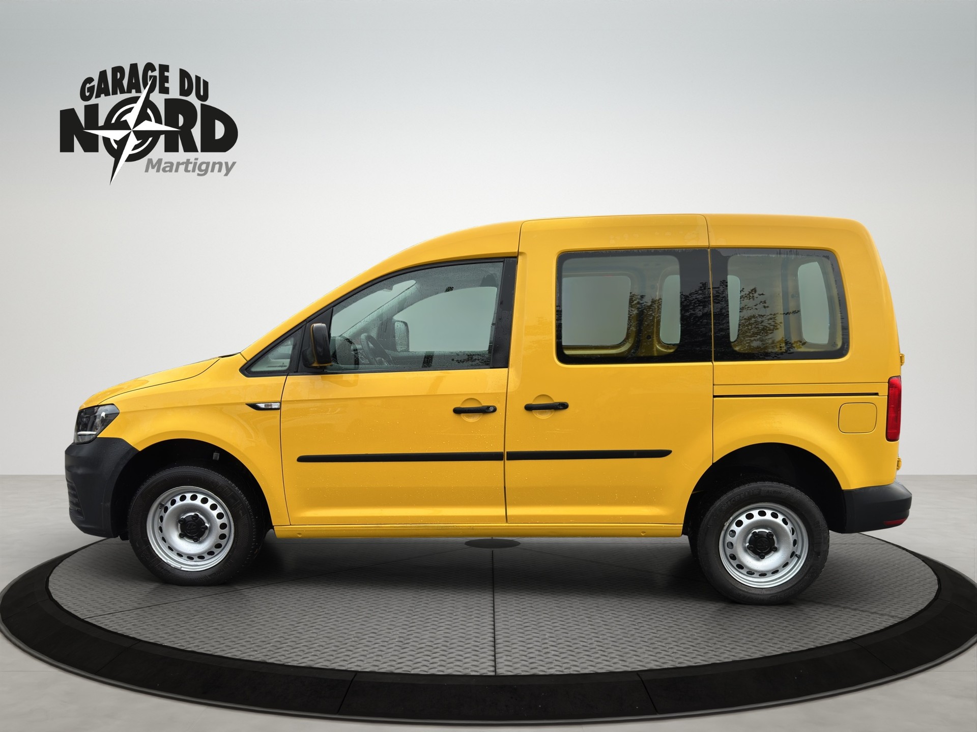VW Caddy 2.0TDI BlueMotion 4Motion-image-2