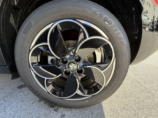 ALFA ROMEO Junior 1.2 Hybrid Q4-image-6