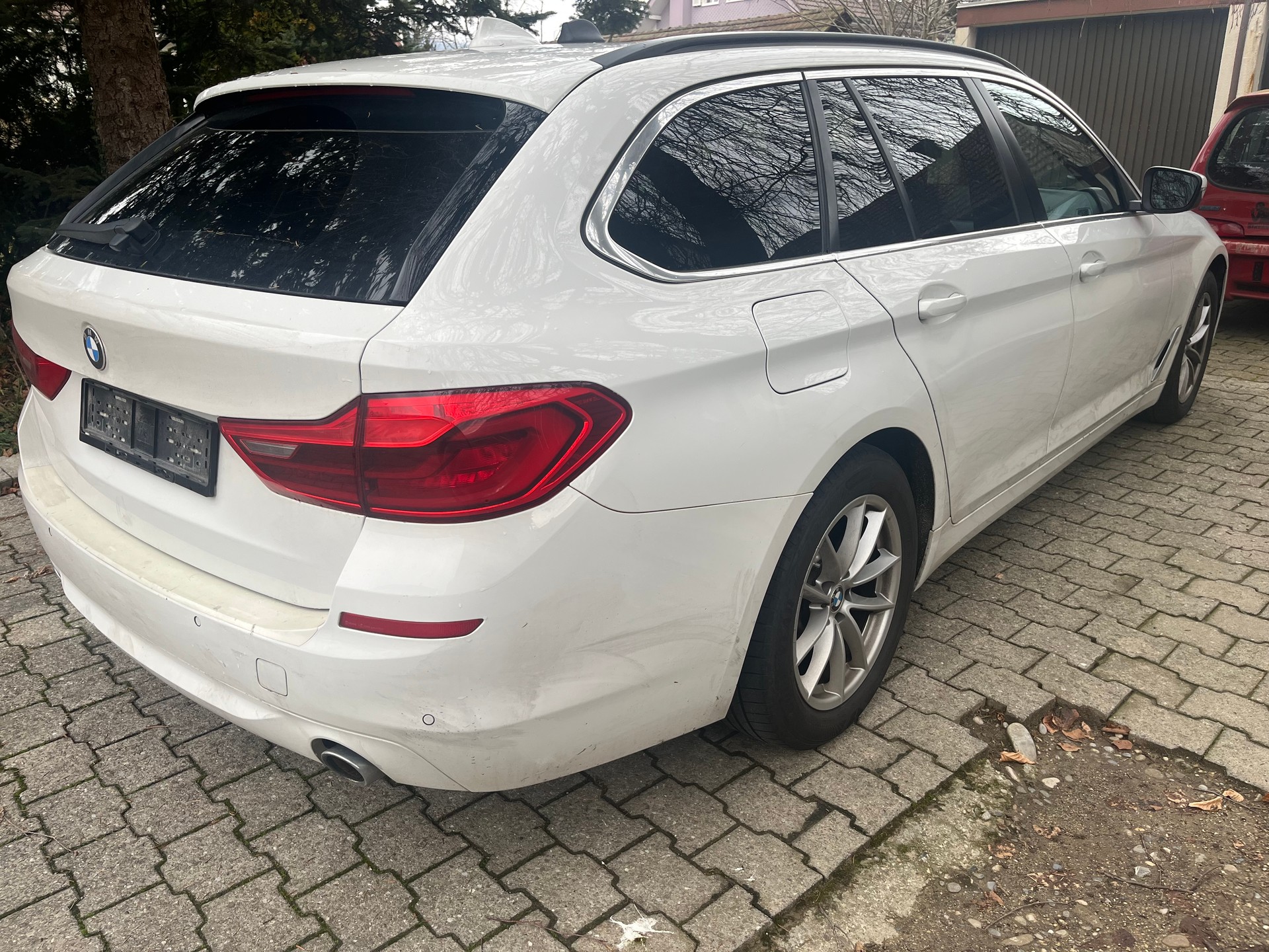 BMW 530d xDrive Touring Steptronic Frisch ab mfk/12 mon garantie-image-1