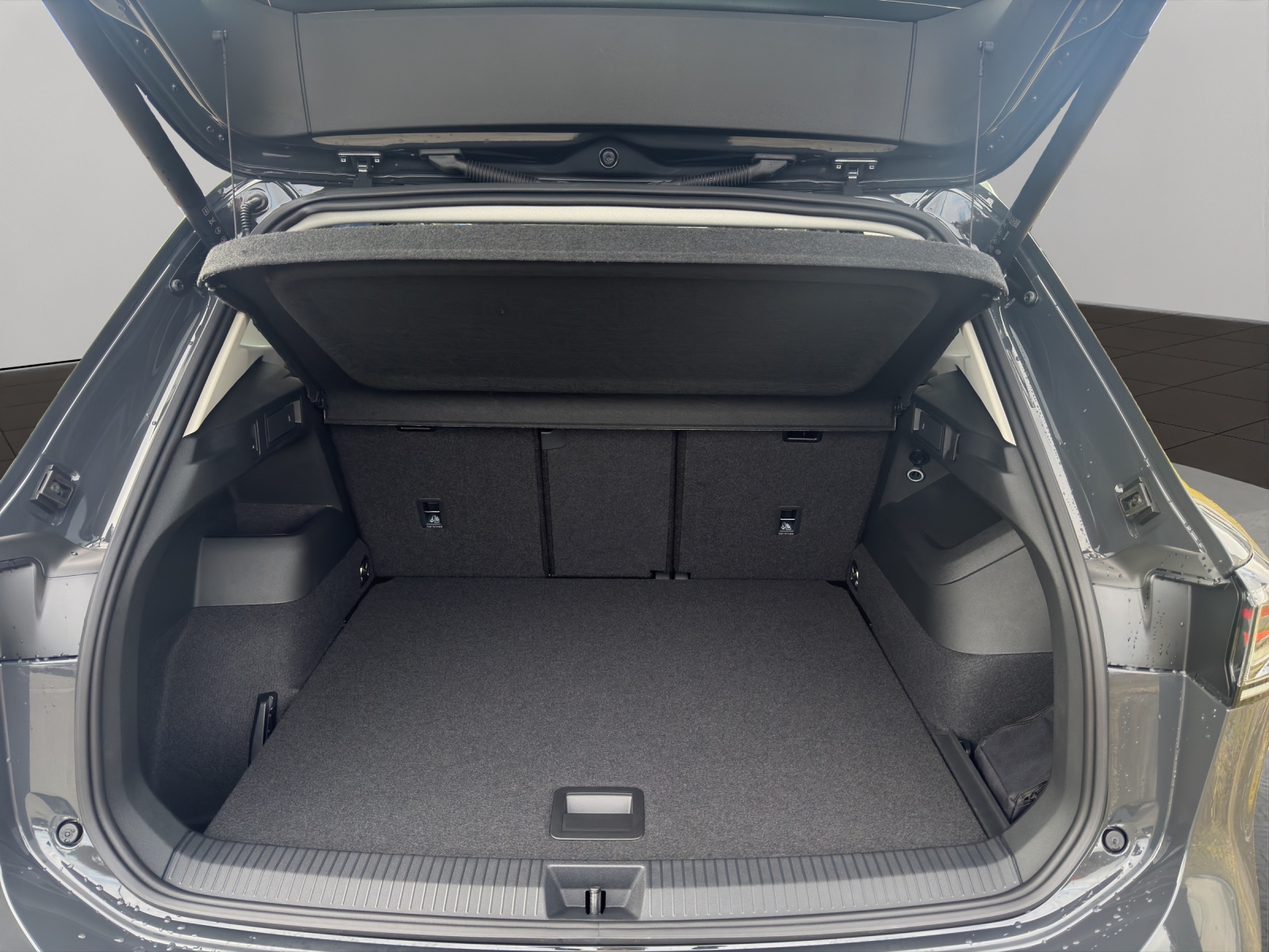 VW Tiguan 2.0 TSI DSG Elegance 4Motion-image-4