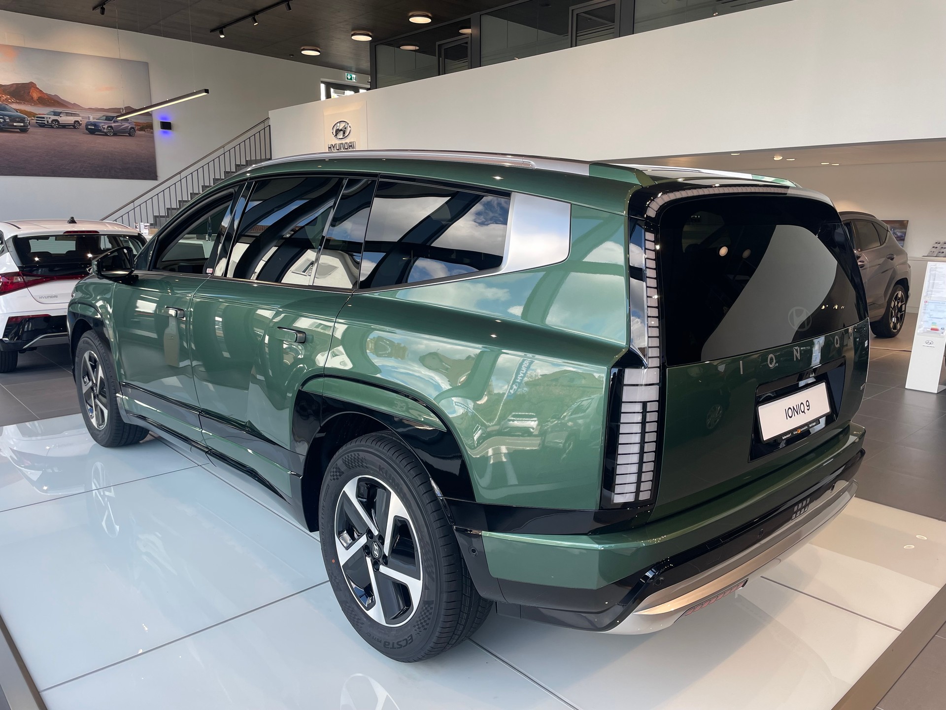 HYUNDAI Ioniq 9 110kWh Vertex 4WD-image-6