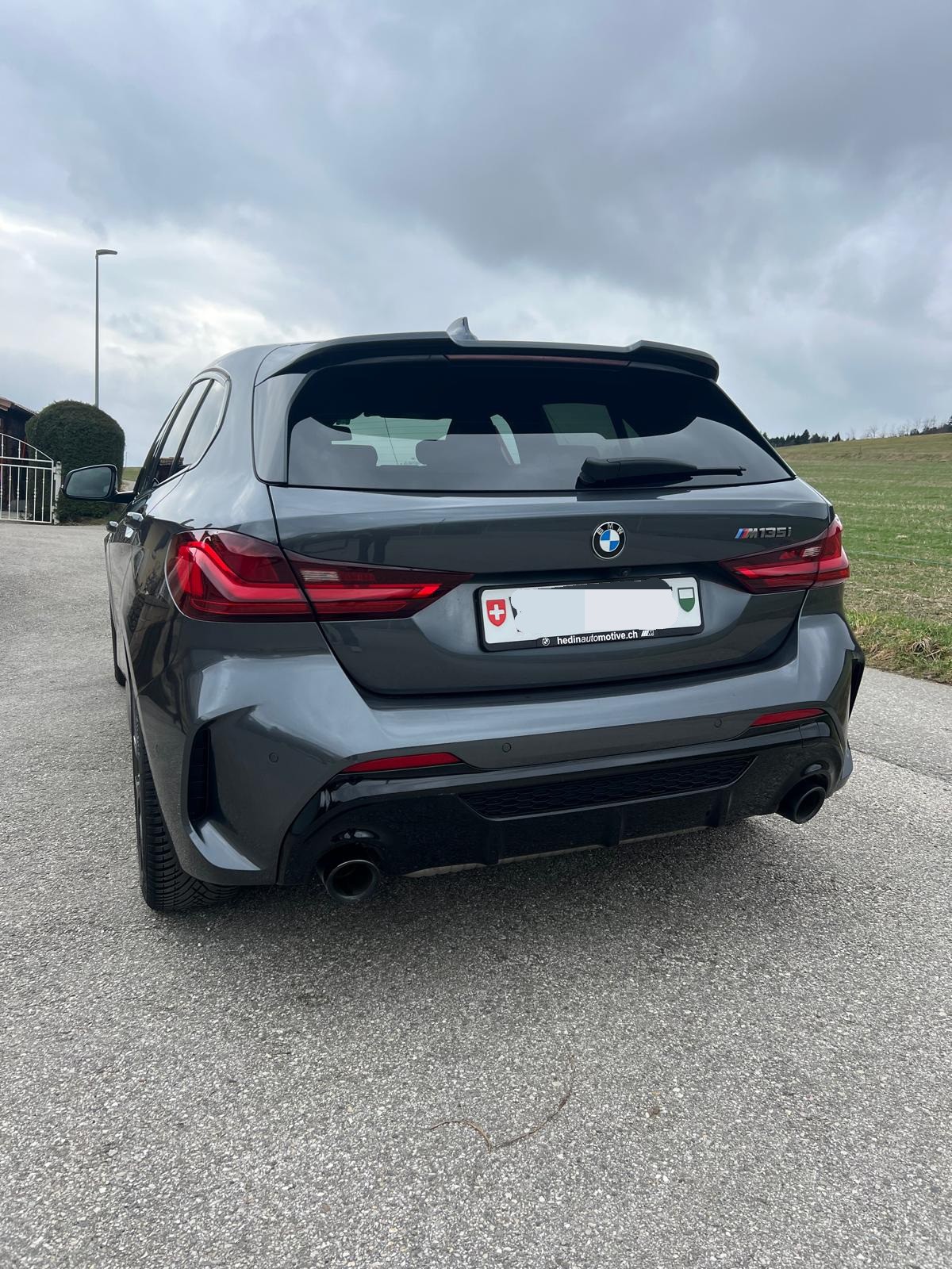 BMW M135i xDrive Steptronic-image-2