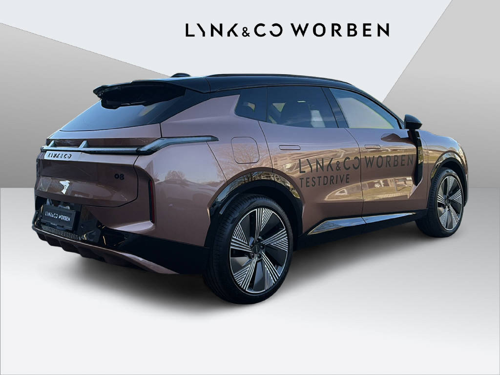 LYNK & CO 08-showroom-element-1