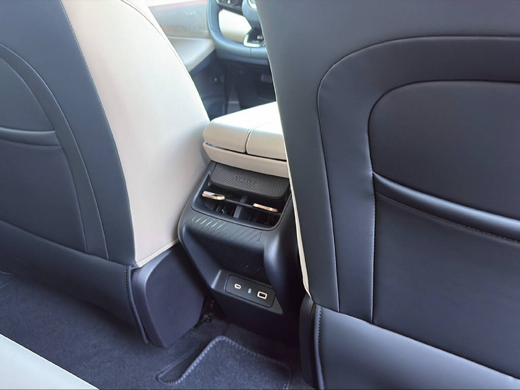 LYNK & CO 08-image-20
