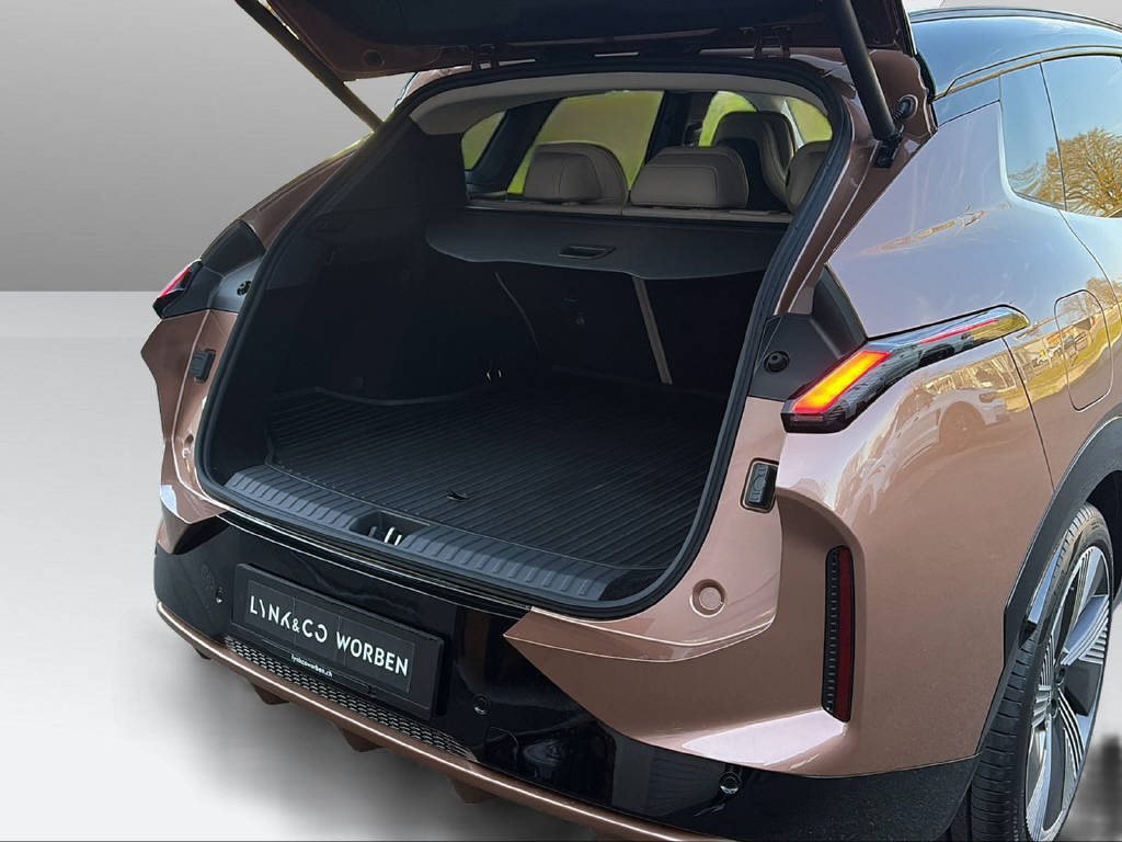 LYNK & CO 08-image-21