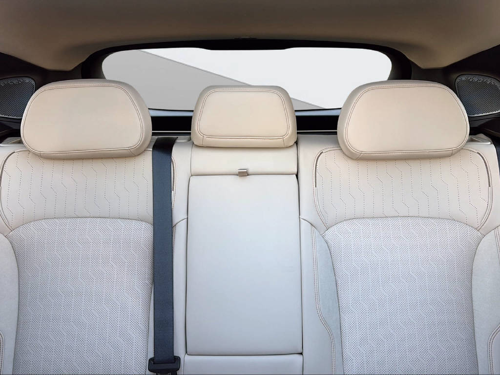 LYNK & CO 08-image-15