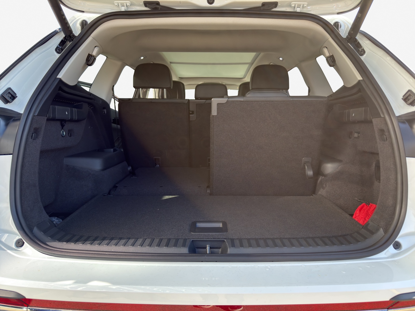 VW Tayron 2.0 TSI Elegance DSG 4Motion-image-12