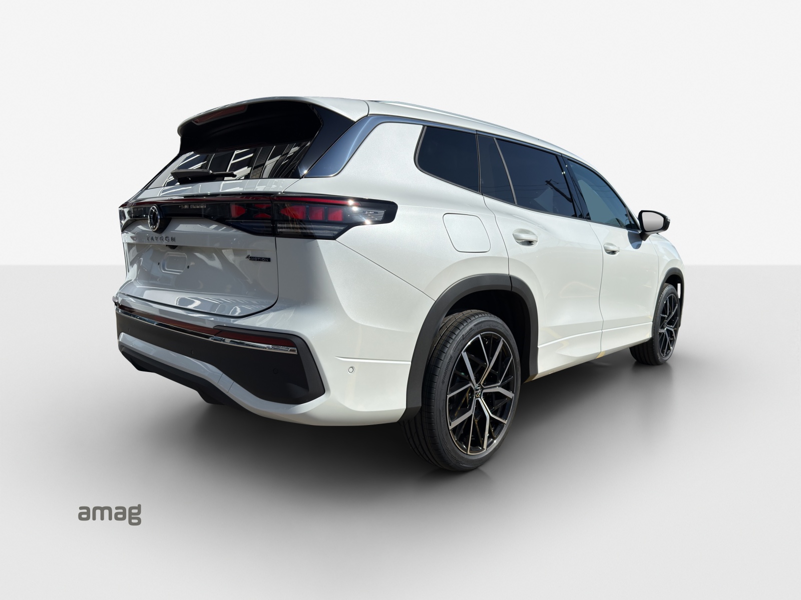 VW Tayron 2.0 TSI Elegance DSG 4Motion-image-4