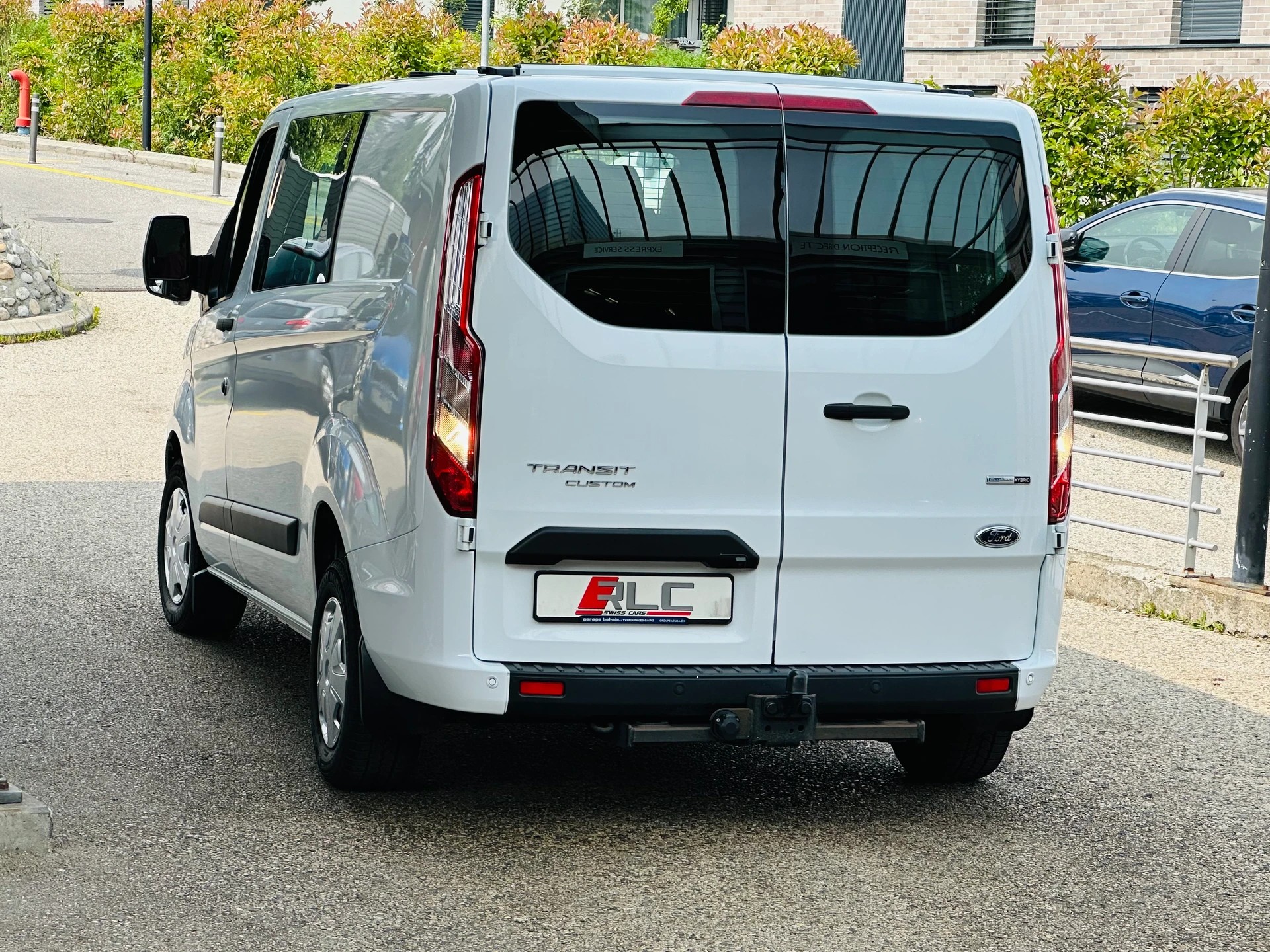 FORD Transit Custom Van 300 L1H1 DK Trend HEV1-image-7