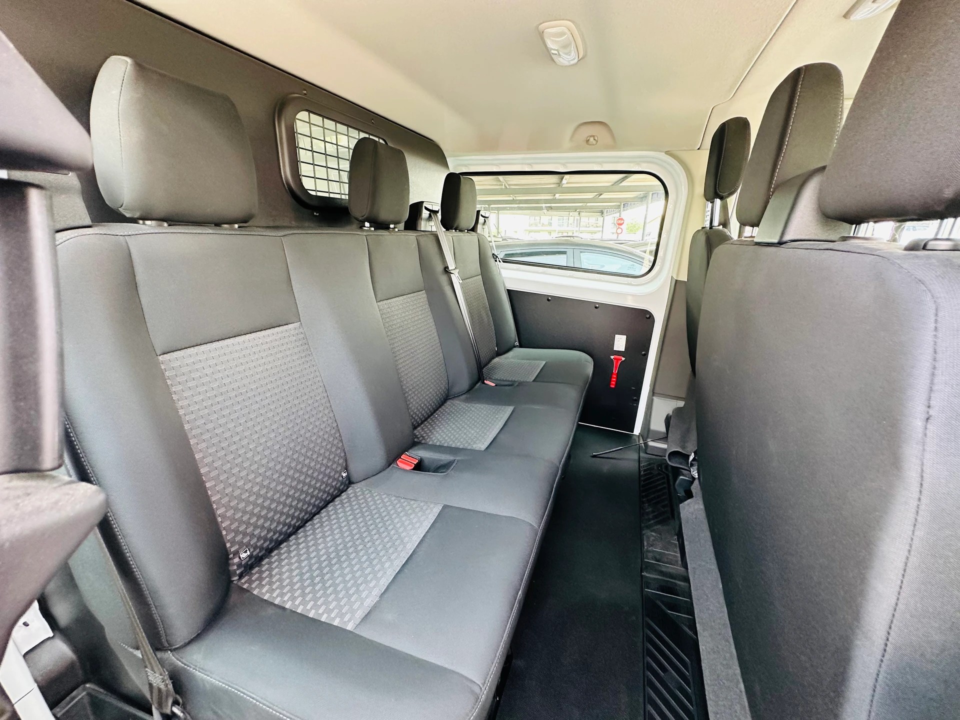 FORD Transit Custom Van 300 L1H1 DK Trend HEV1-image-11