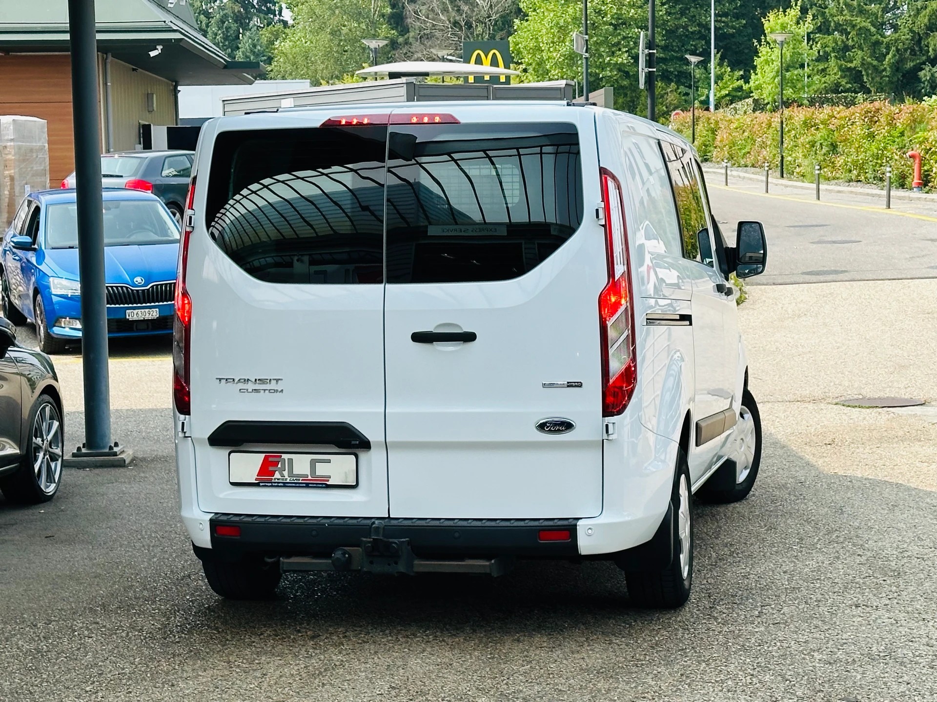 FORD Transit Custom Van 300 L1H1 DK Trend HEV1-image-6