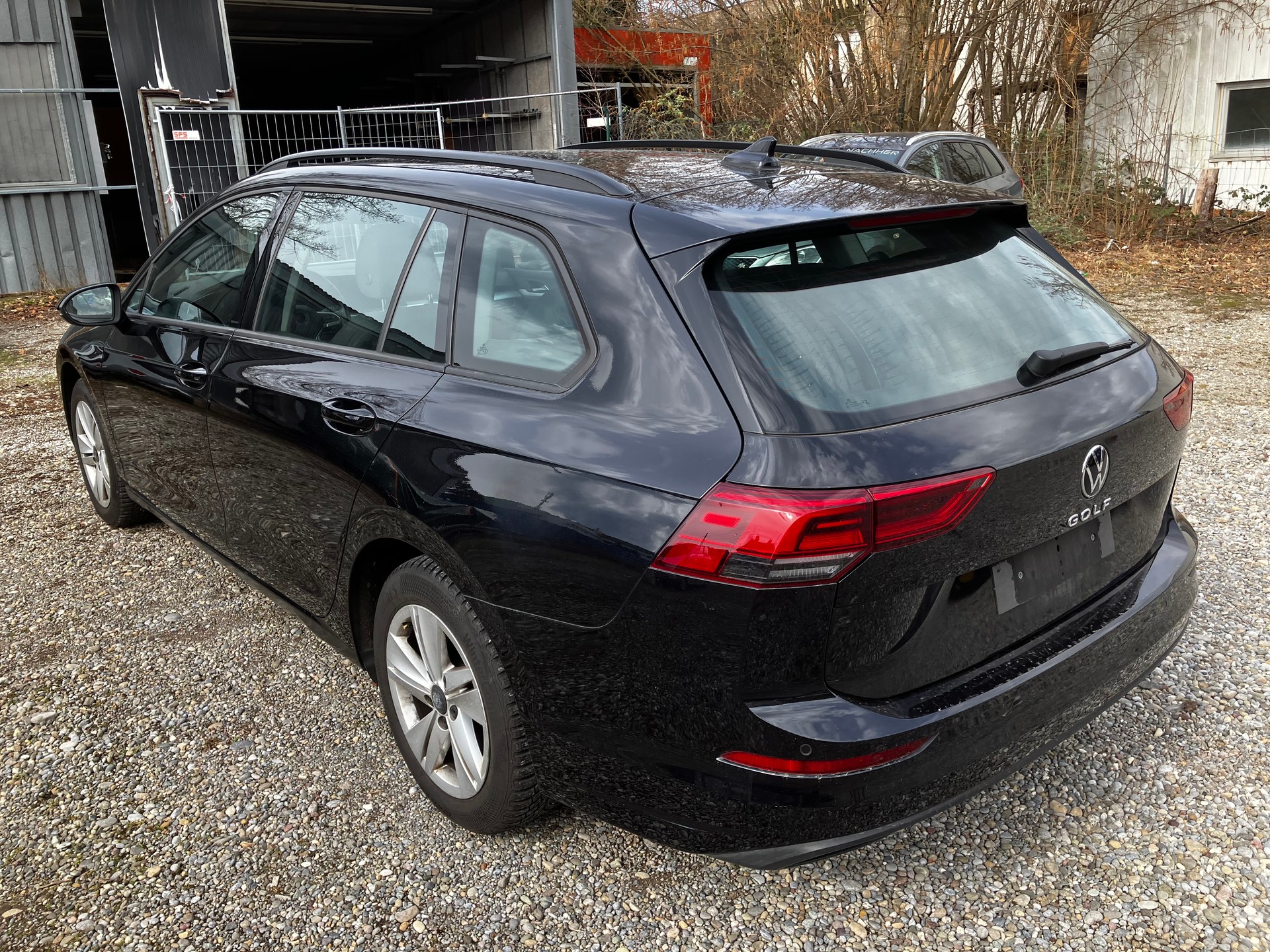 VW Golf Variant 2.0 TDI Life DSG-image-3