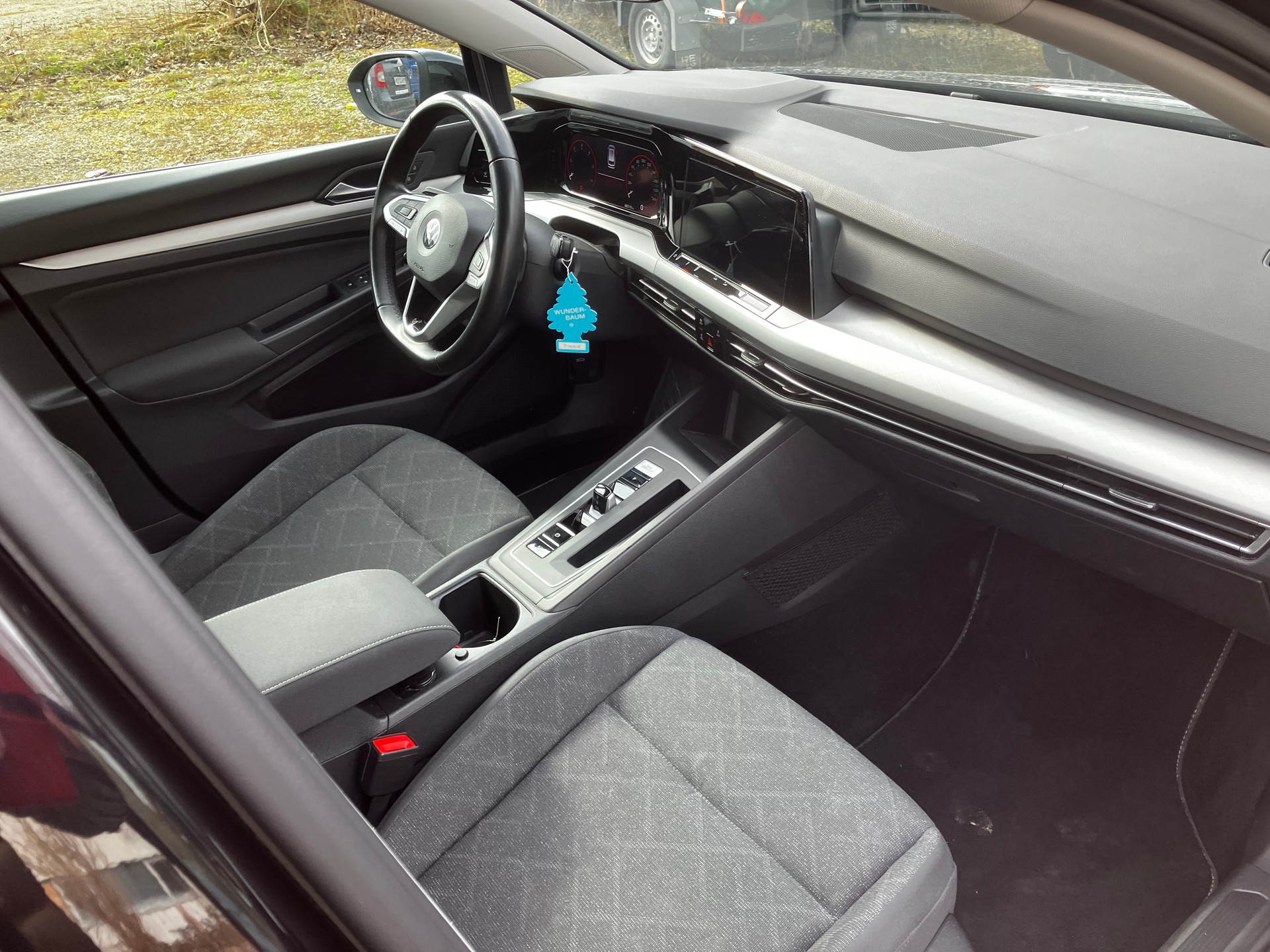 VW Golf Variant 2.0 TDI Life DSG-image-6