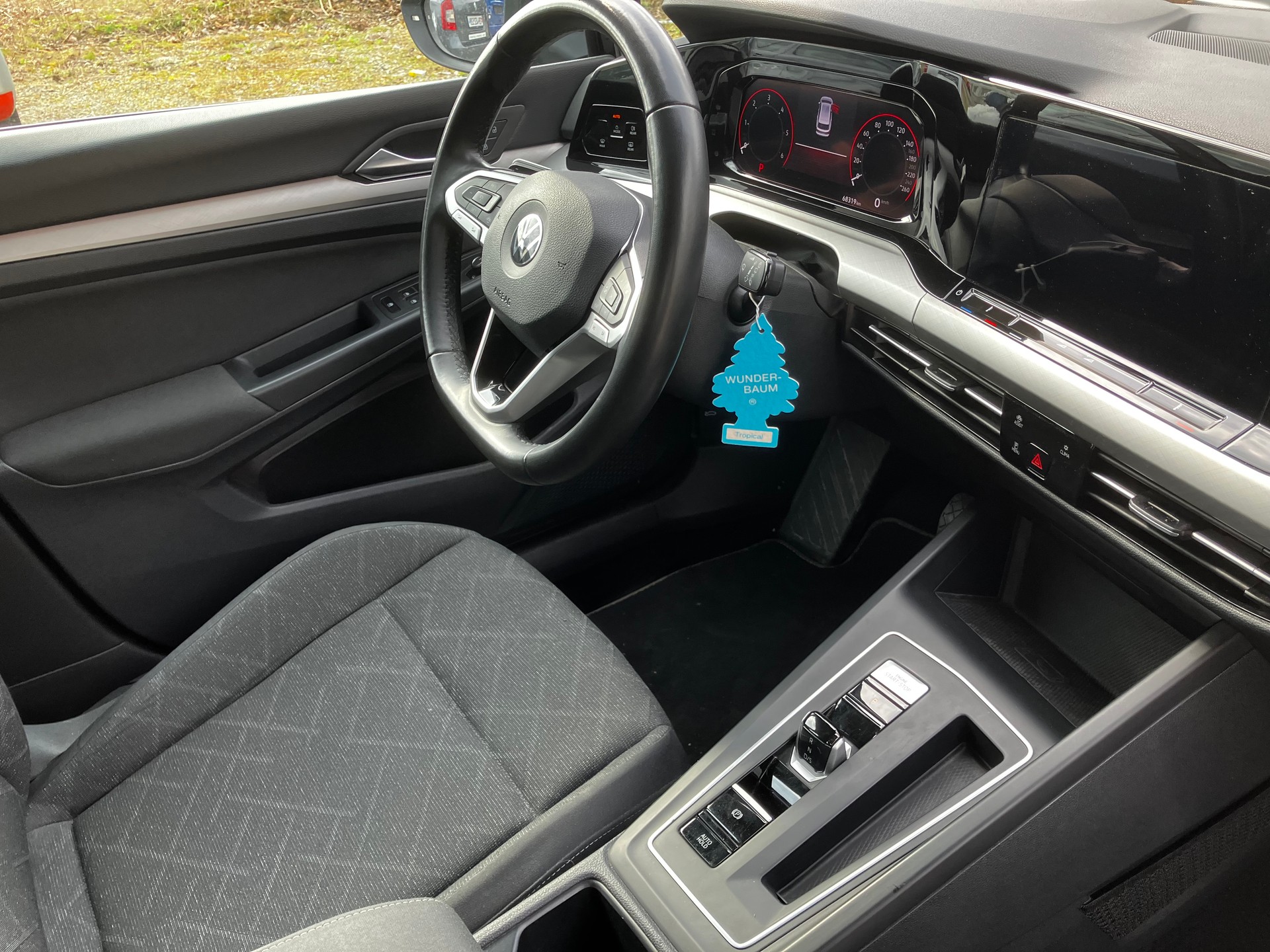 VW Golf Variant 2.0 TDI Life DSG-image-5