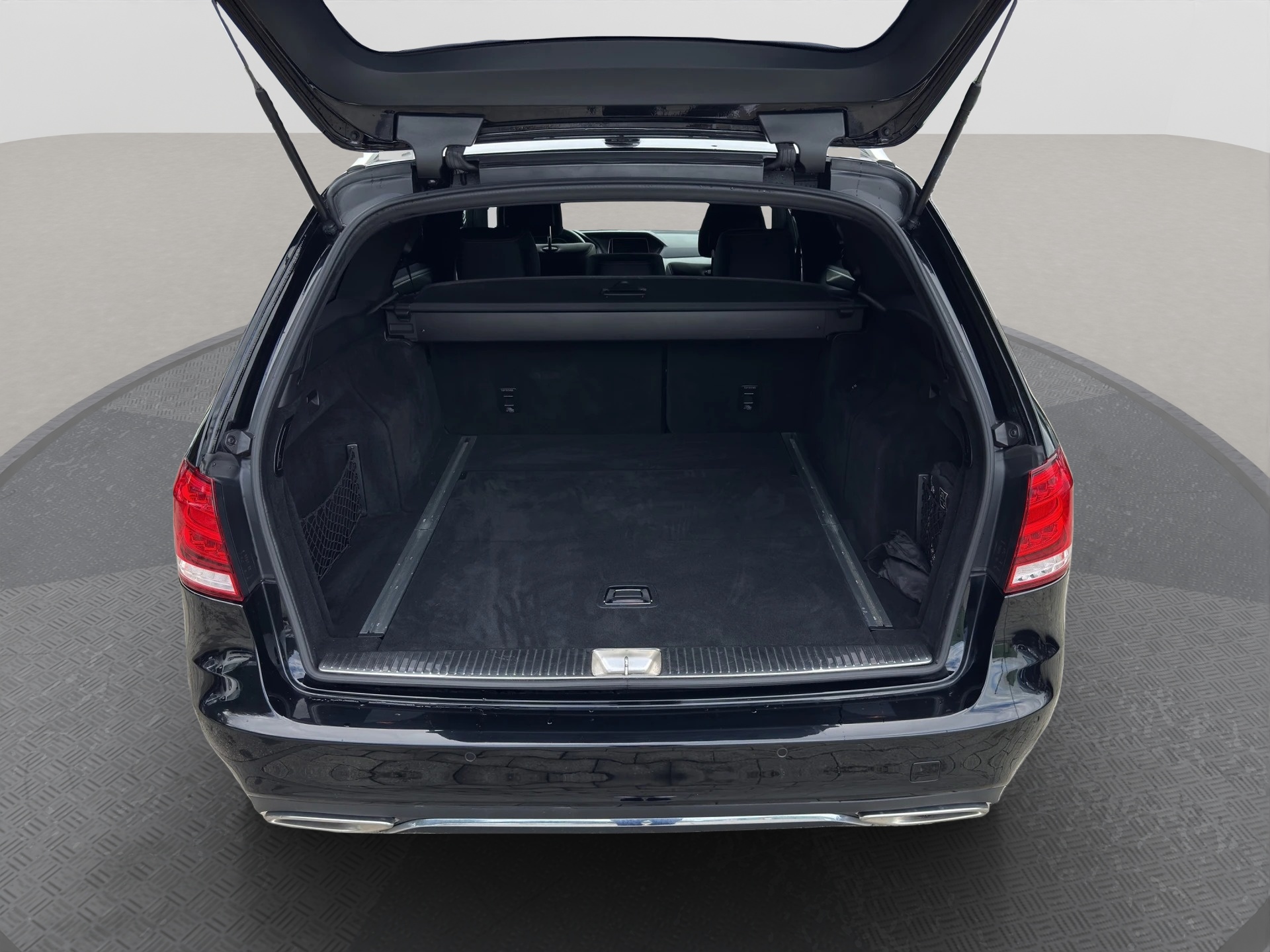 MERCEDES-BENZ E 250 BlueTEC Avantgarde 9G-Tronic-image-15
